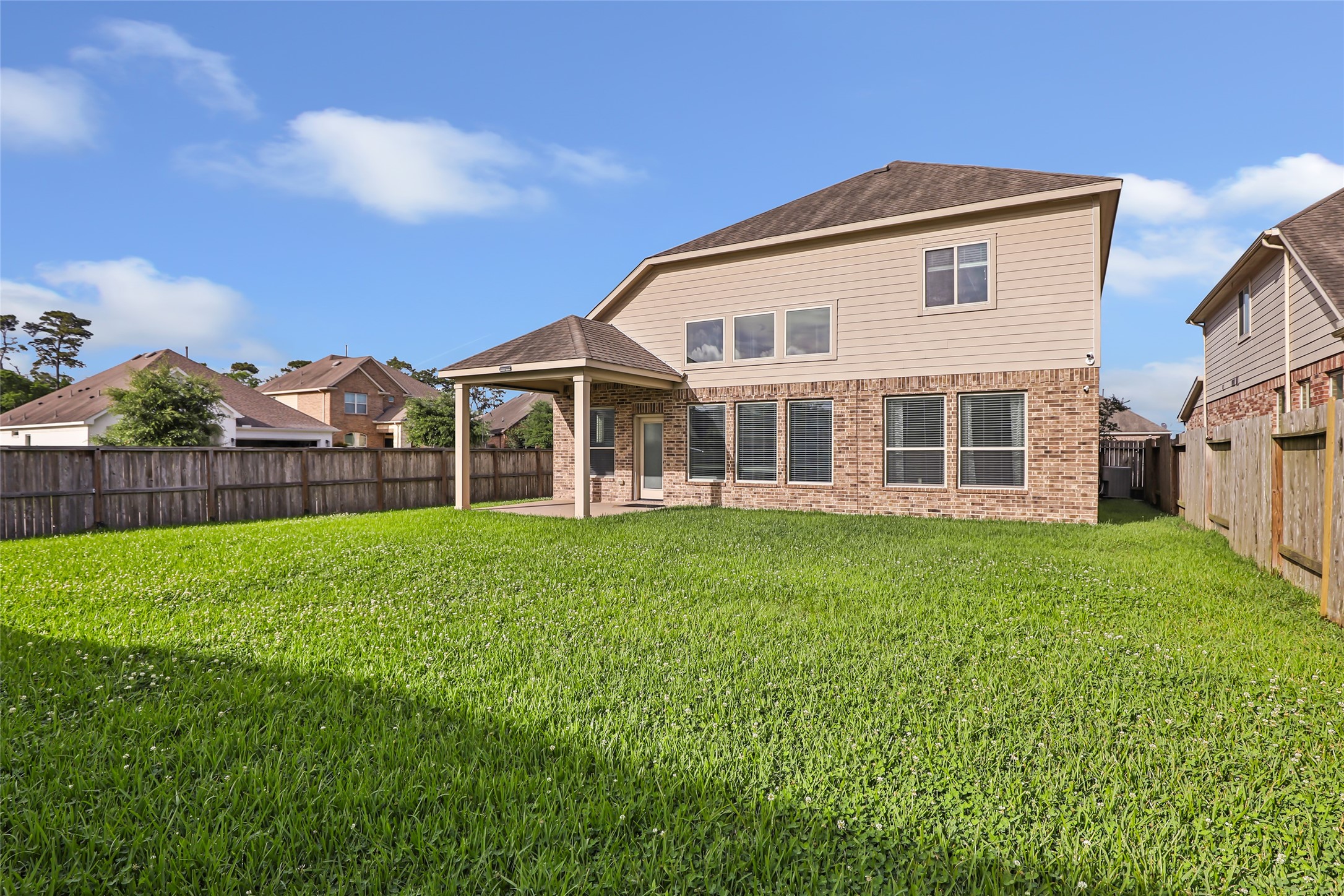 18027 Salt Meadow Lane Property Photo 4