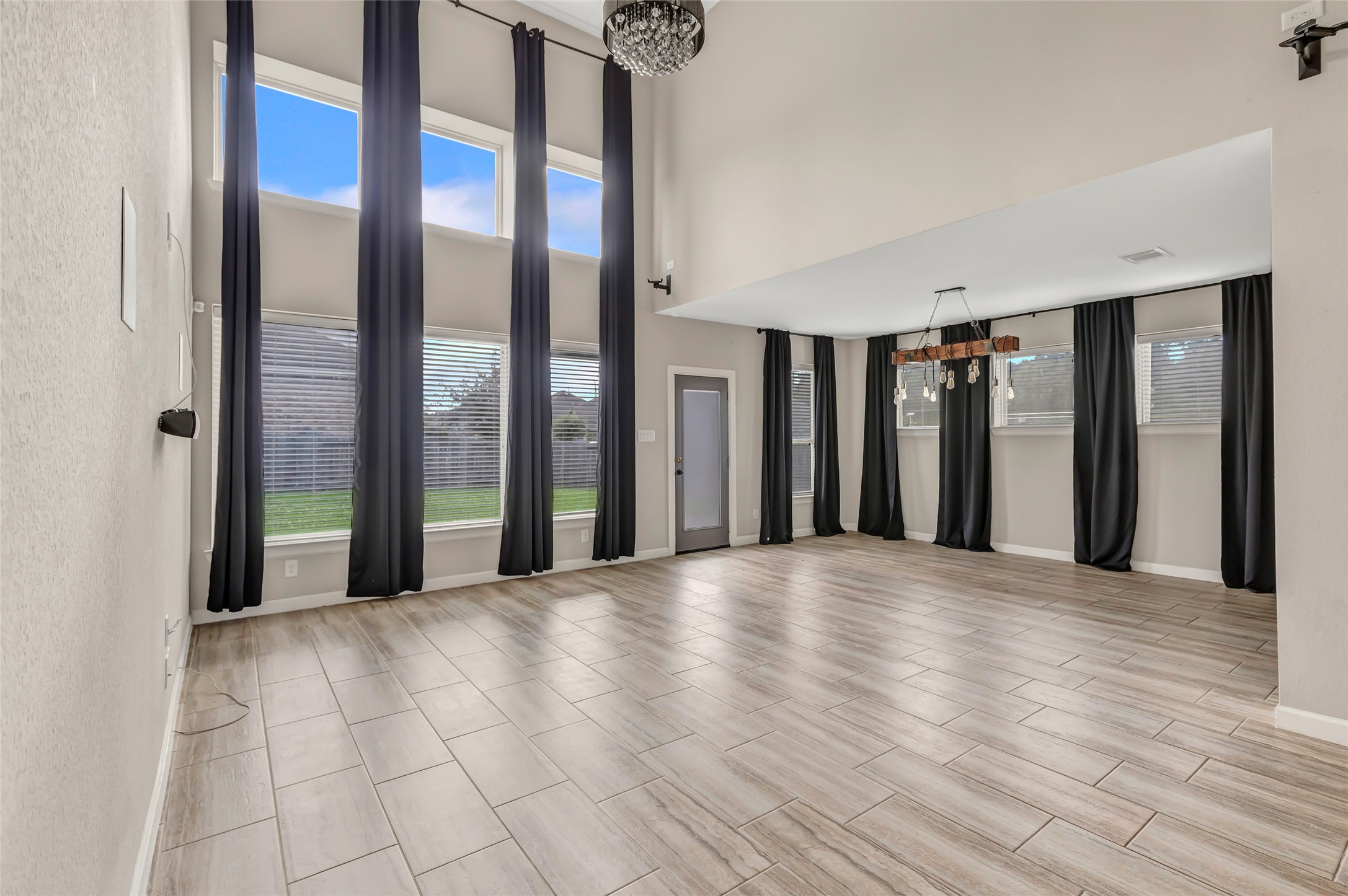 18027 Salt Meadow Lane Property Photo 14