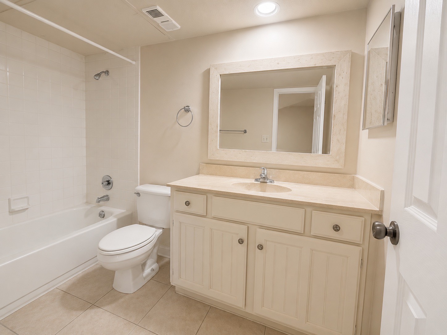 2110 Wilcrest Drive 101 Property Photo 8
