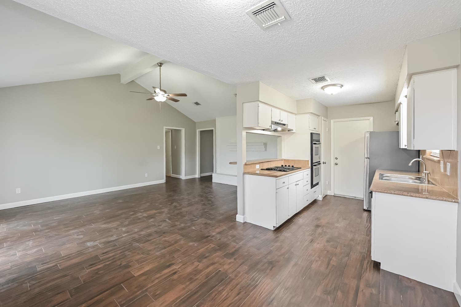 11122 Kirwin Lane Property Photo 6