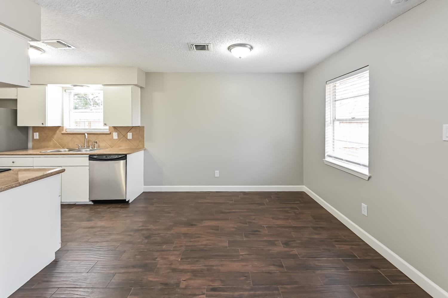 11122 Kirwin Lane Property Photo 7