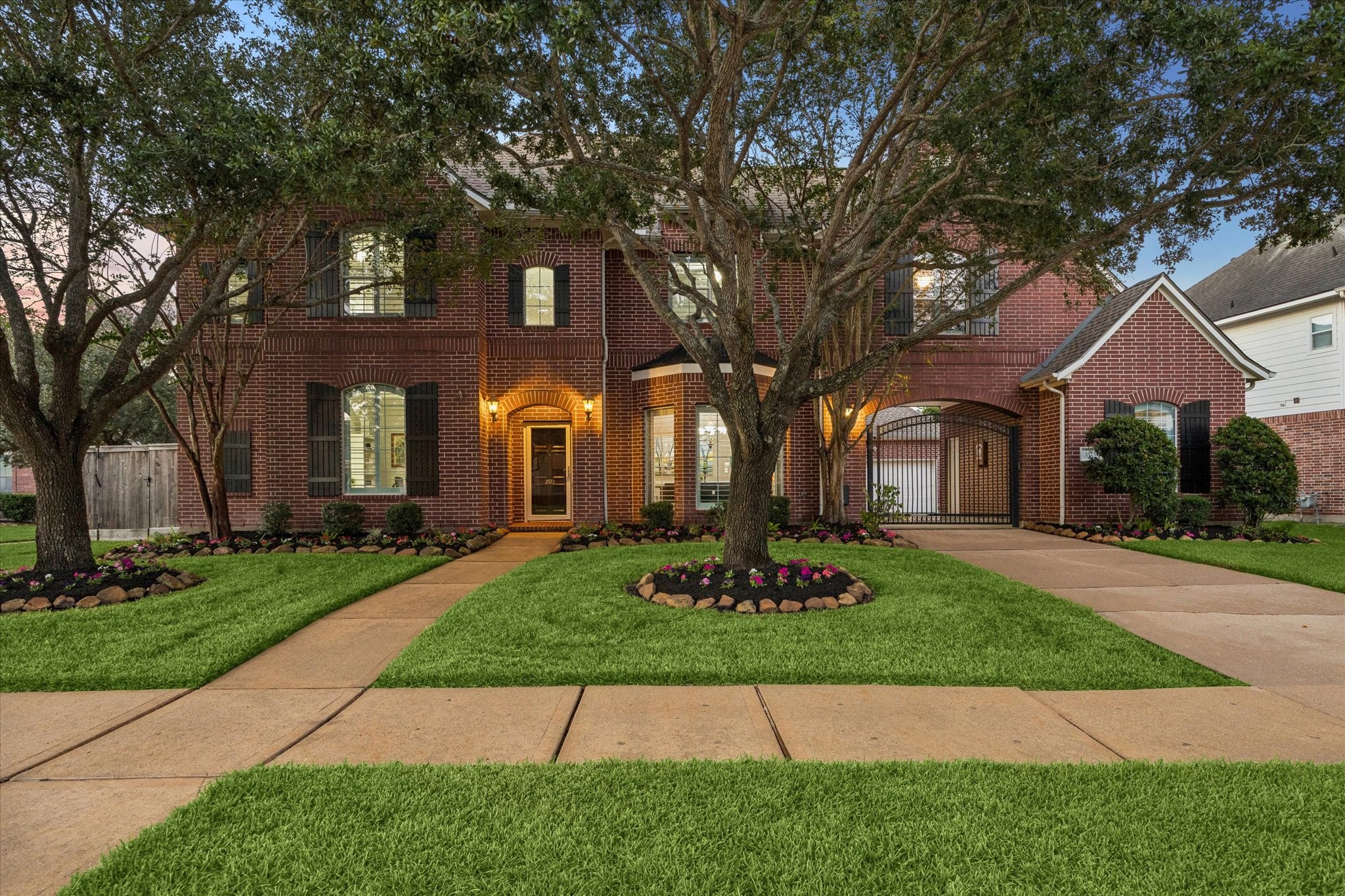 3523 Silvercreek Drive Property Photo 1