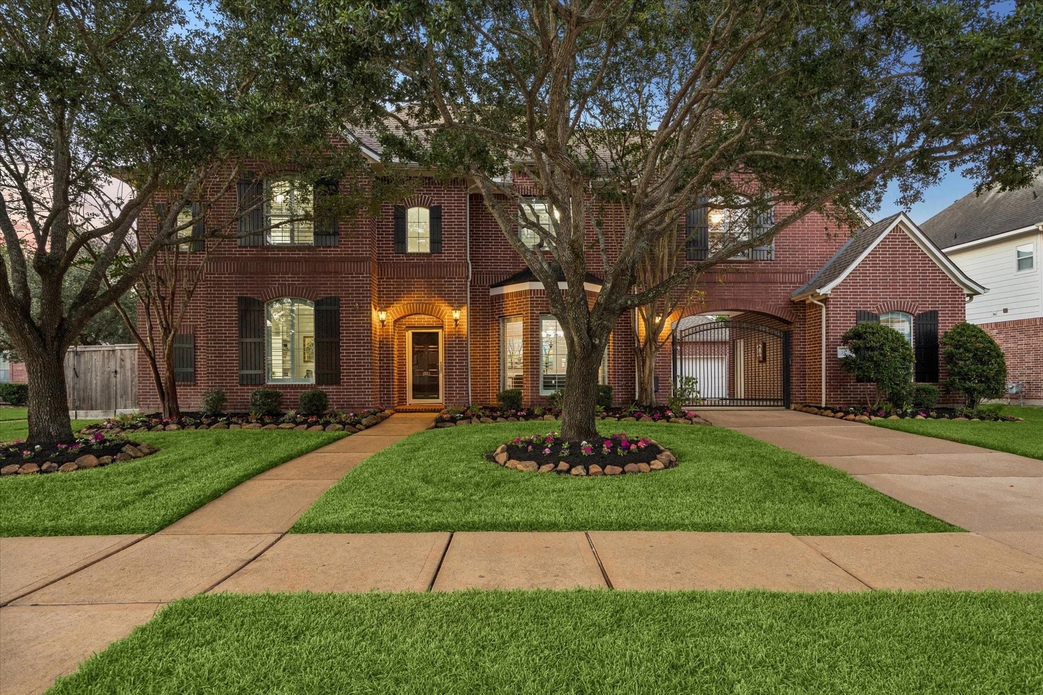 3523 Silvercreek Drive, Manvel Tx 77578 Property Photo 1