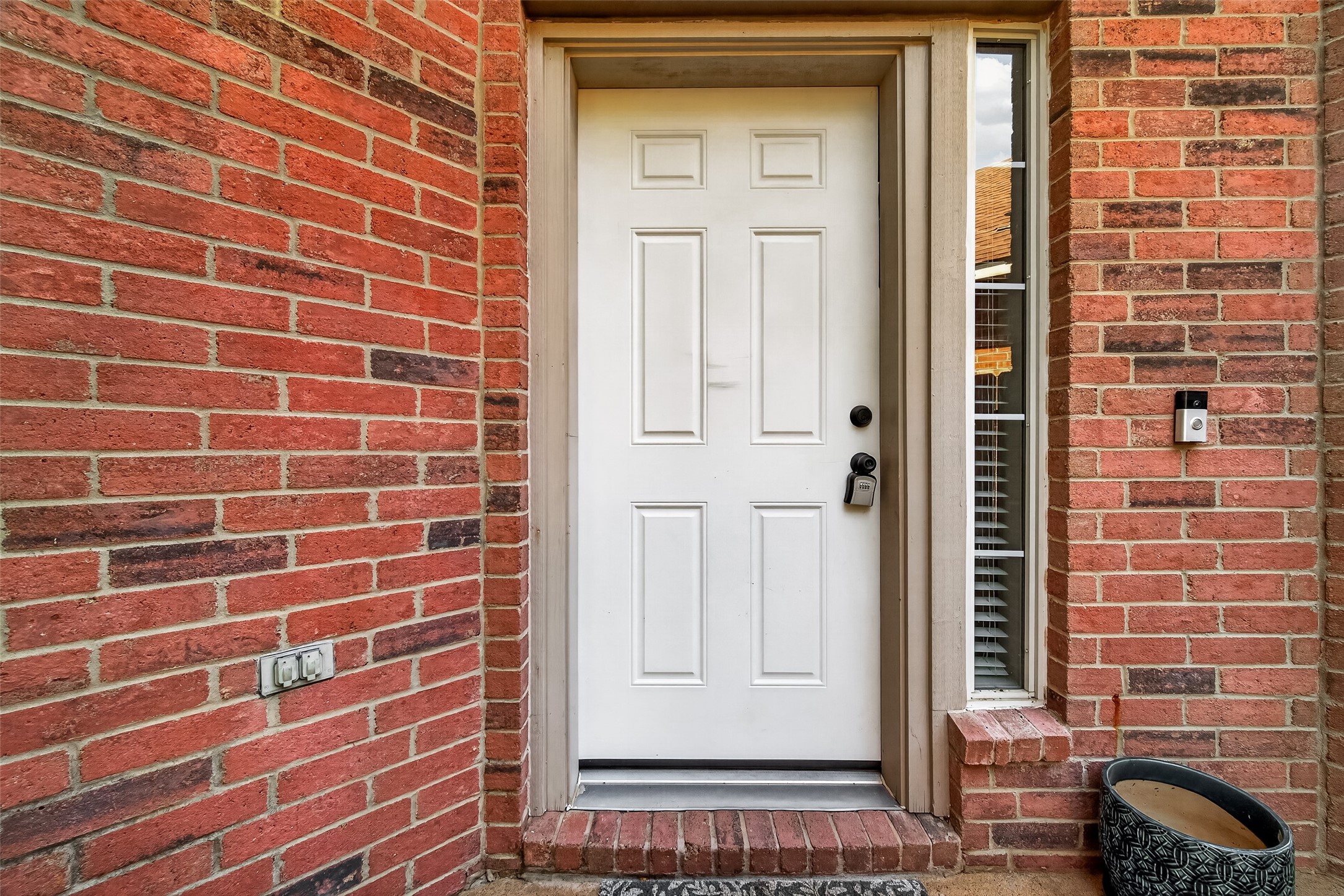 26339 Richwood Oaks Drive Property Photo 2