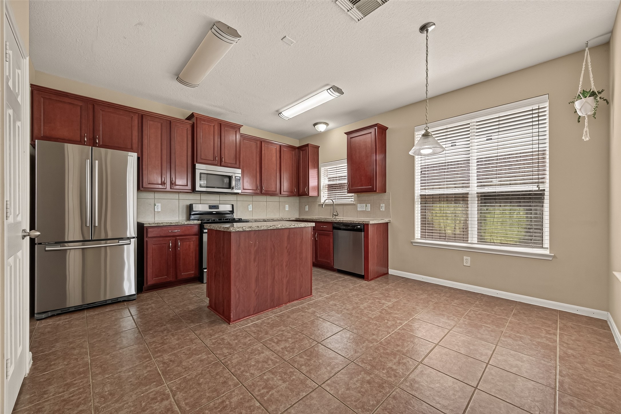 26339 Richwood Oaks Drive Property Photo 10