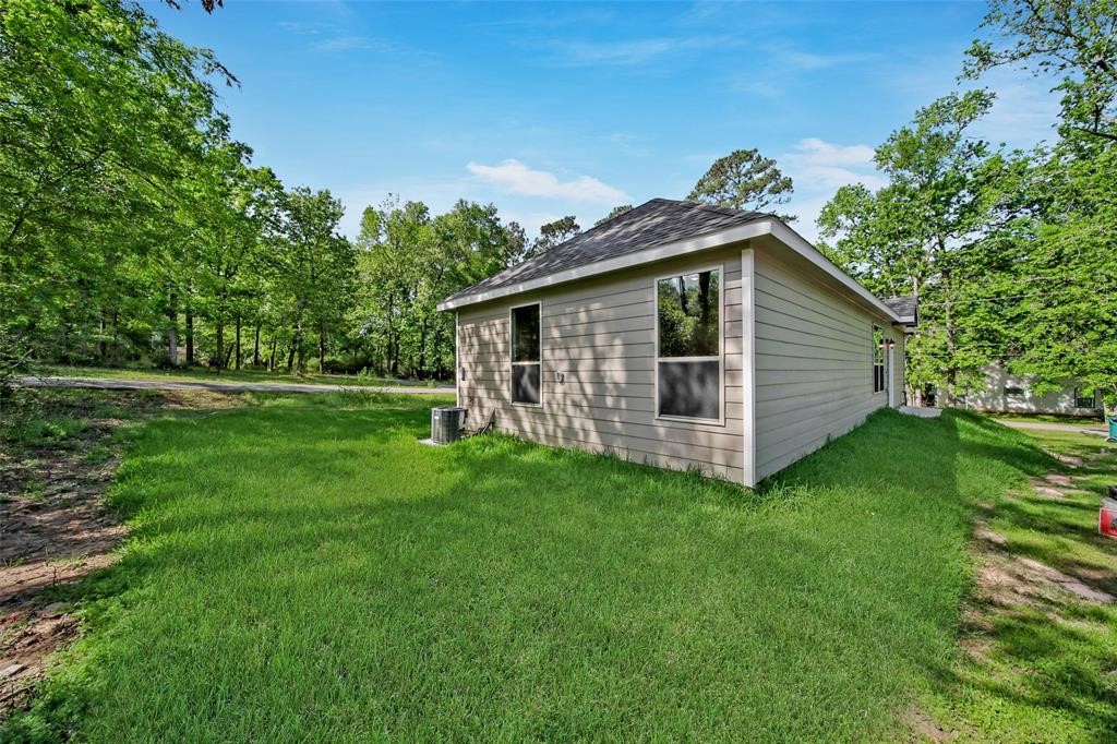 1307 St Lawrence River Rd Property Photo 4