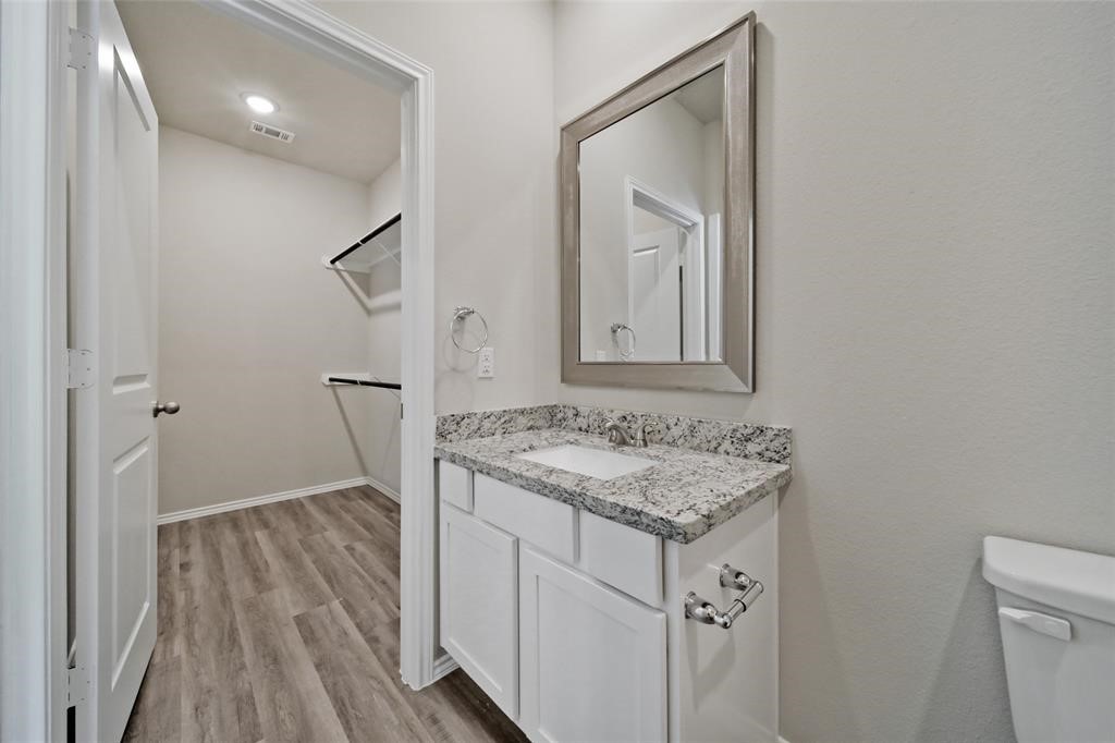 1307 St Lawrence River Rd Property Photo 8
