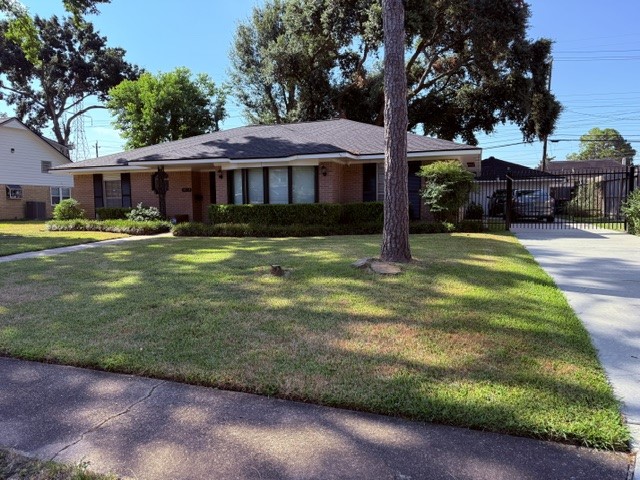 7823 Twin Hills Drive Property Photo 1