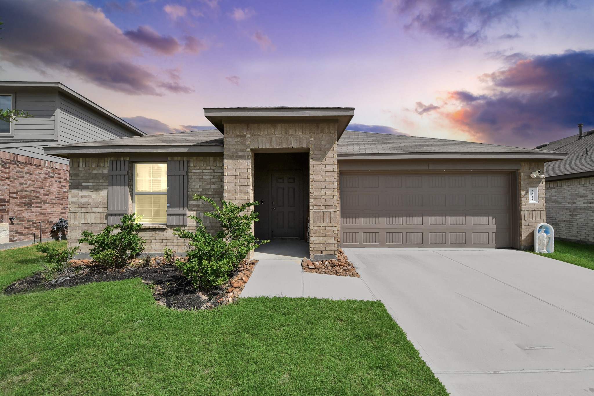 5318 Shady Olive Street Property Photo 1