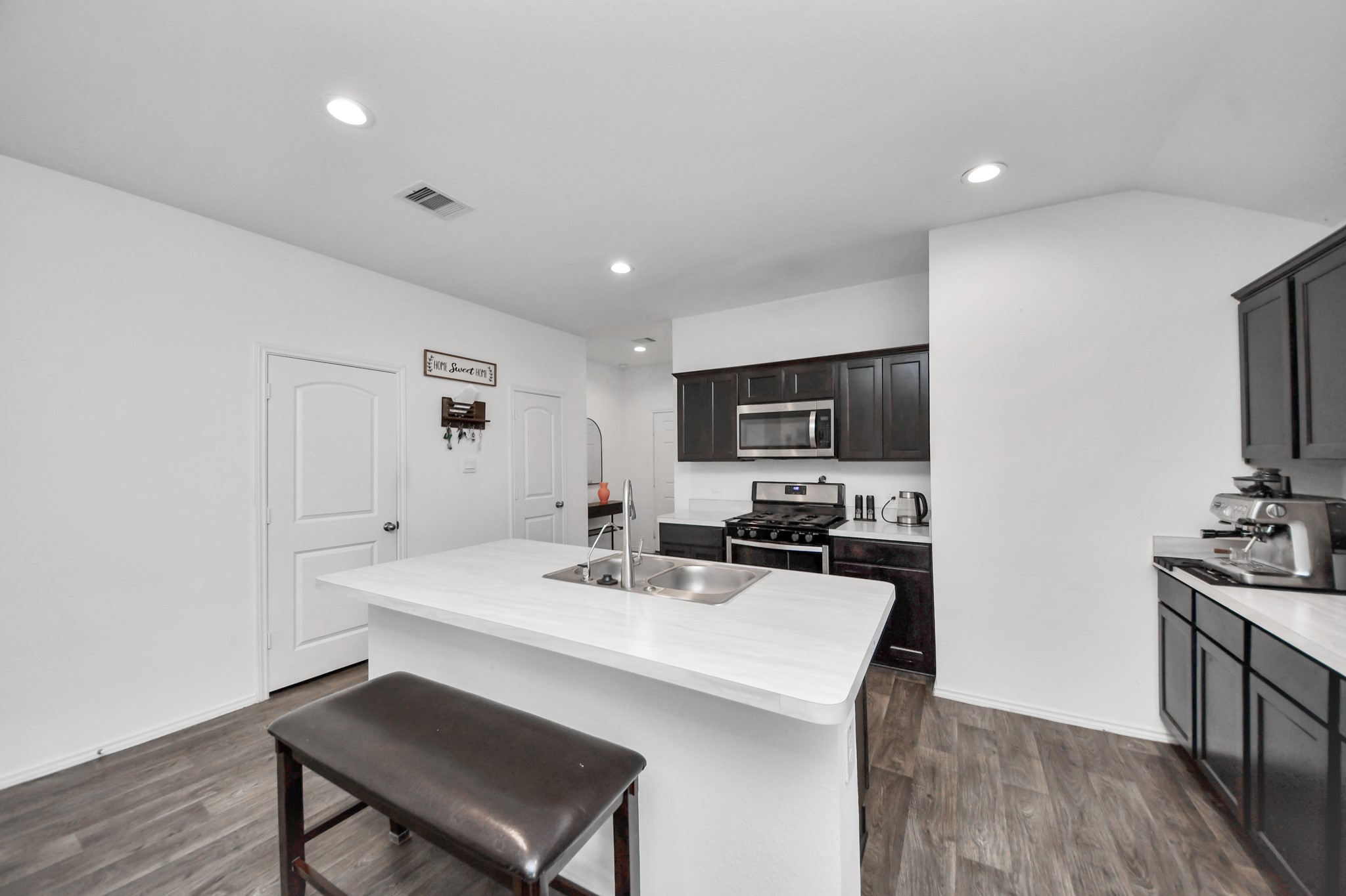 5318 Shady Olive Street Property Photo 15
