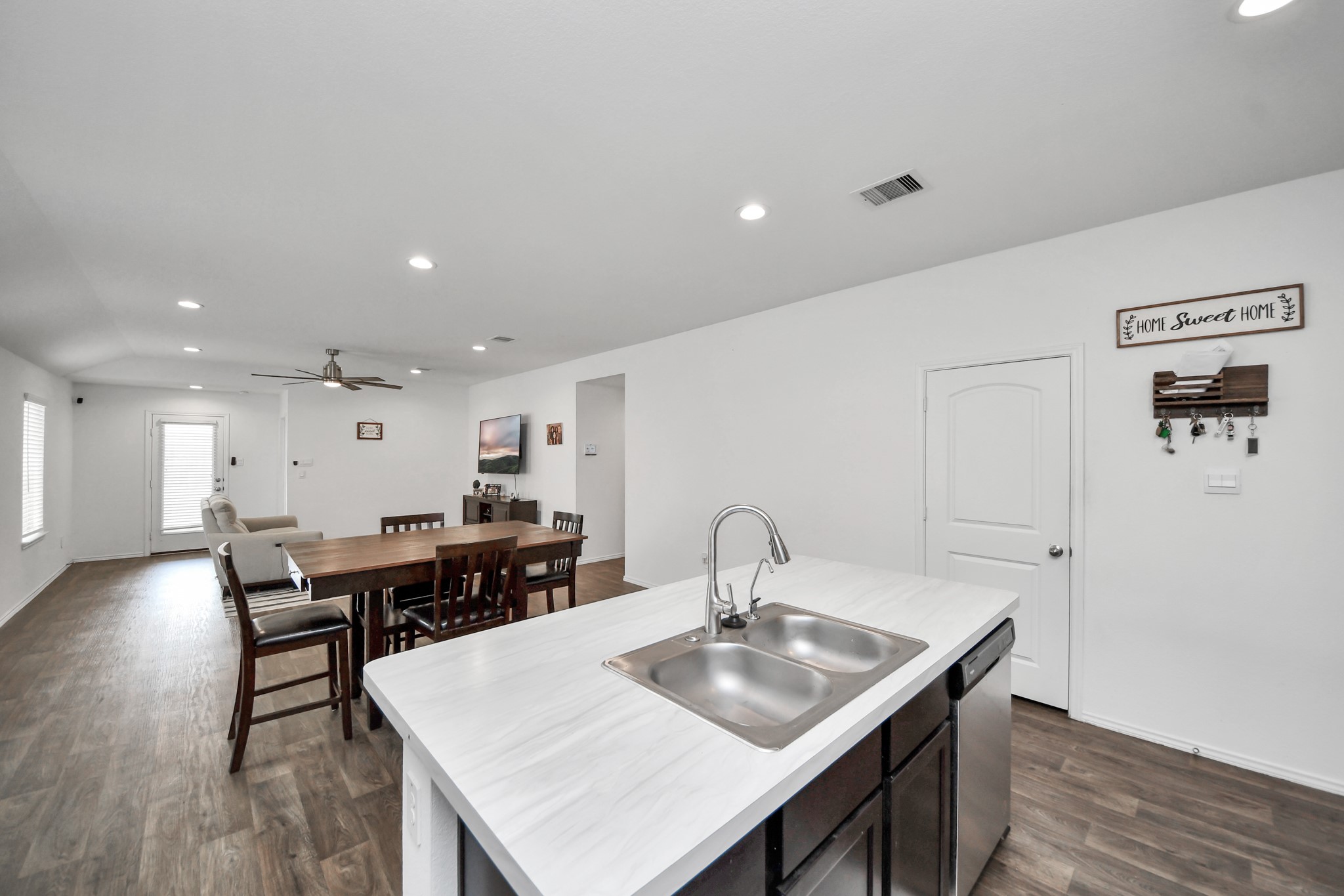 5318 Shady Olive Street Property Photo 17