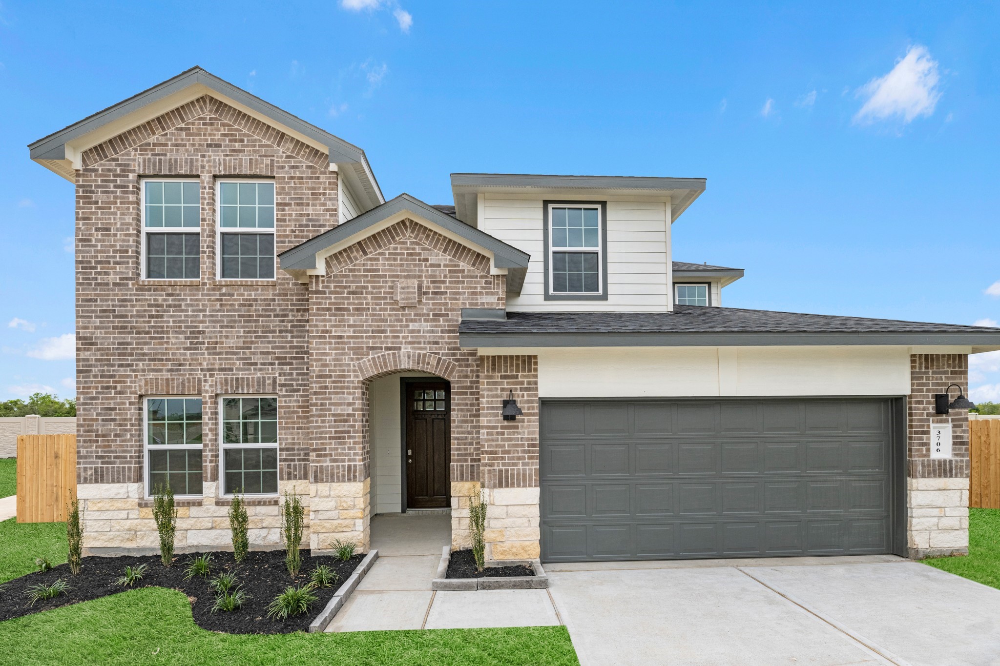 1747 Stargrass Lane Property Photo 1