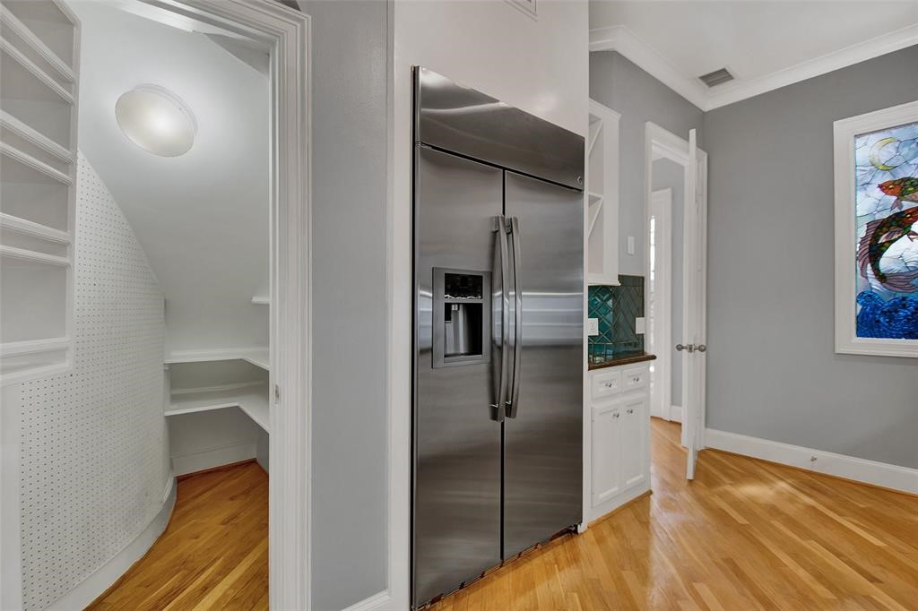 3106 Sackett Street Property Photo 7