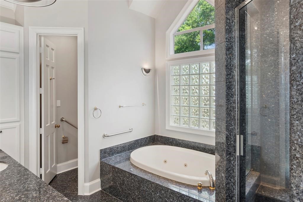 3106 Sackett Street Property Photo 19