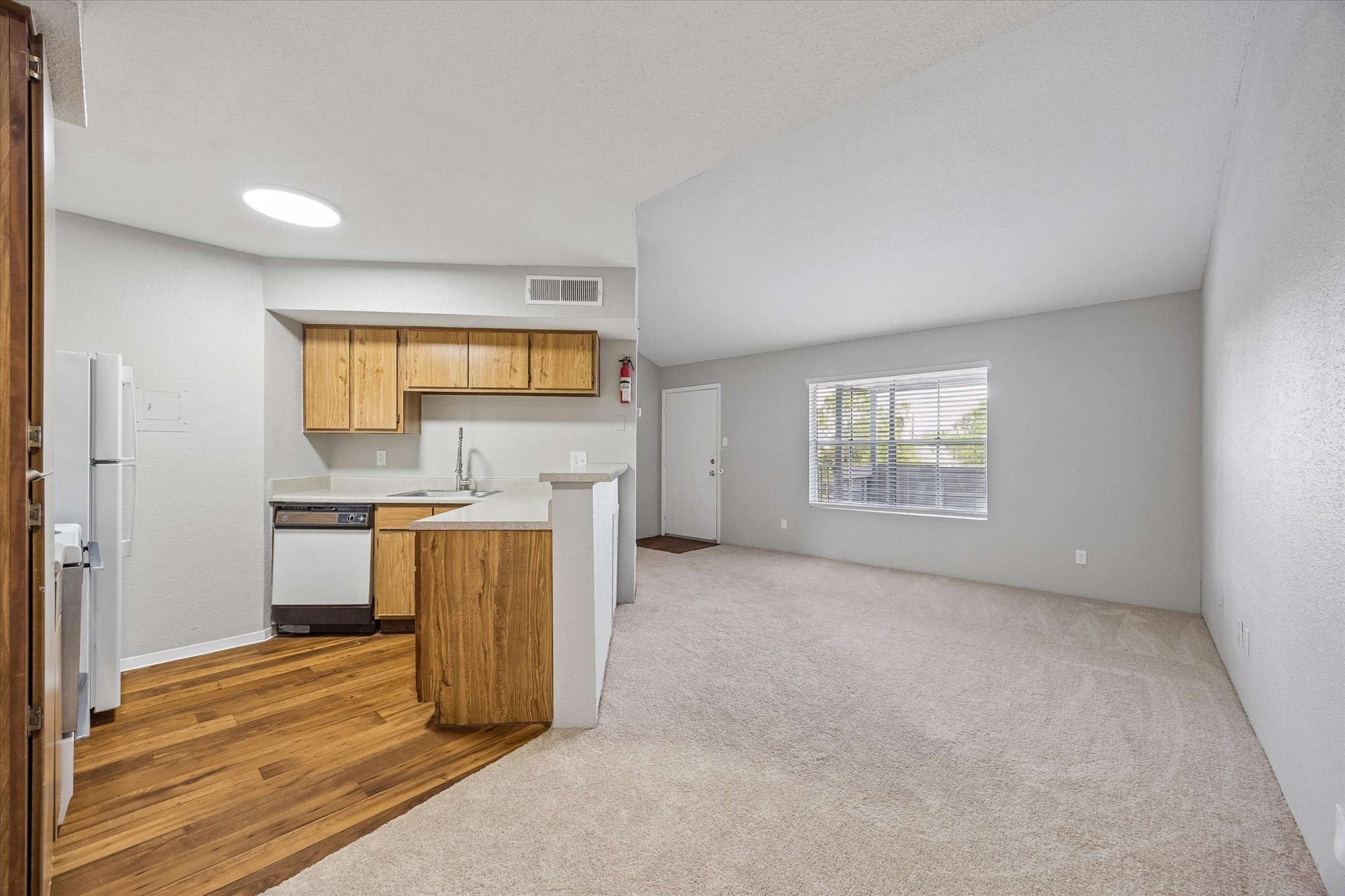 1660 W T C Jester Boulevard 106 Property Photo 4