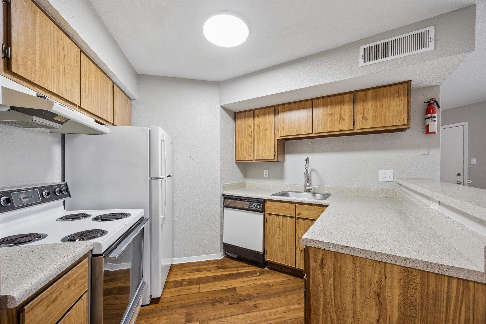 1660 W T C Jester Boulevard 106 Property Photo 6