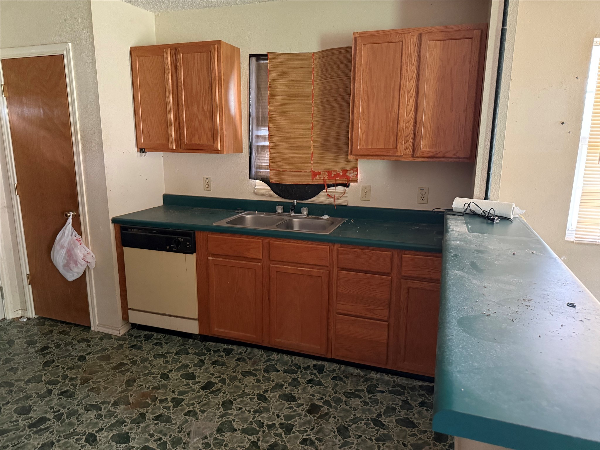 304 Moutray Avenue Property Photo 6