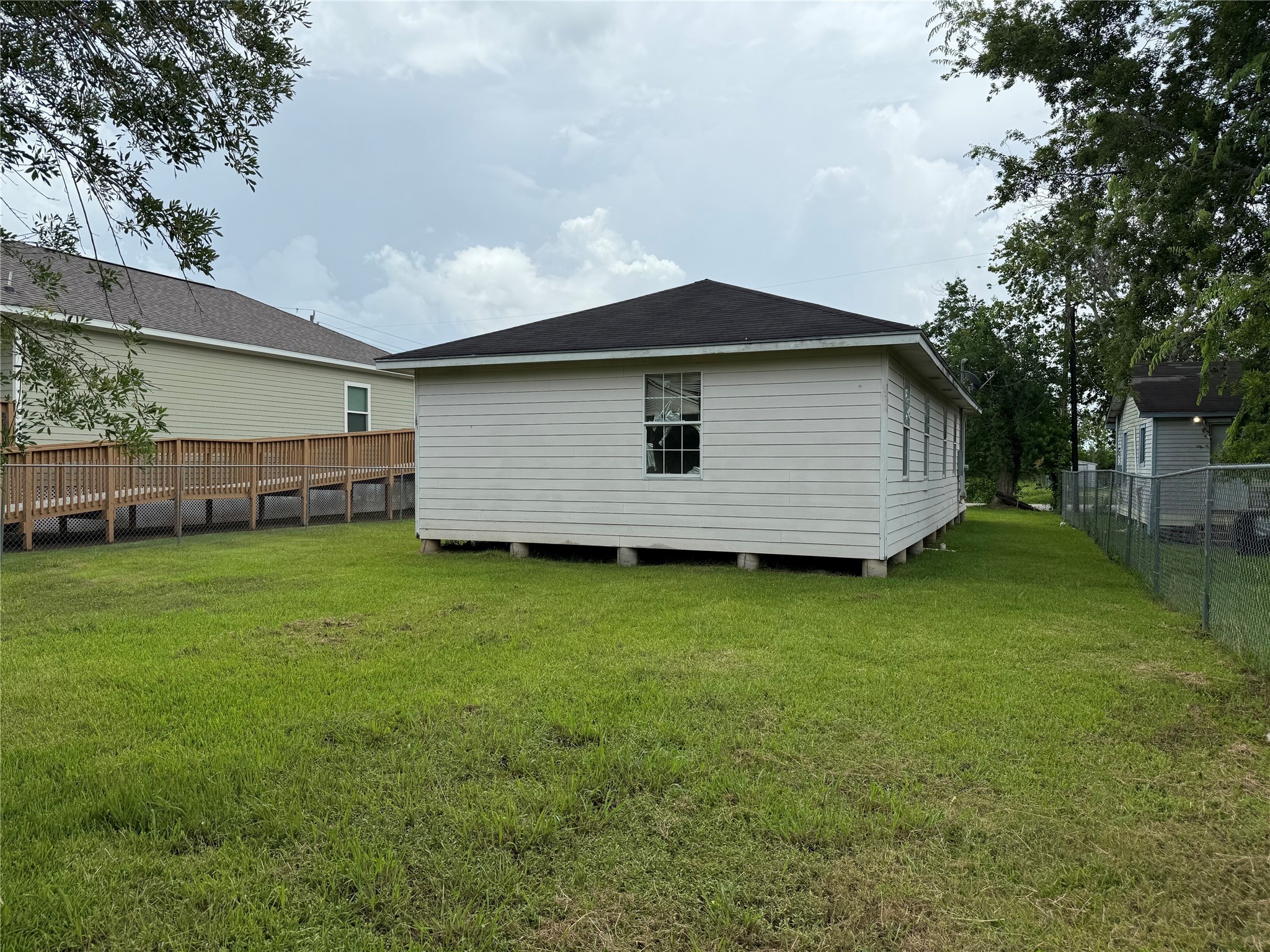 304 Moutray Avenue Property Photo 15