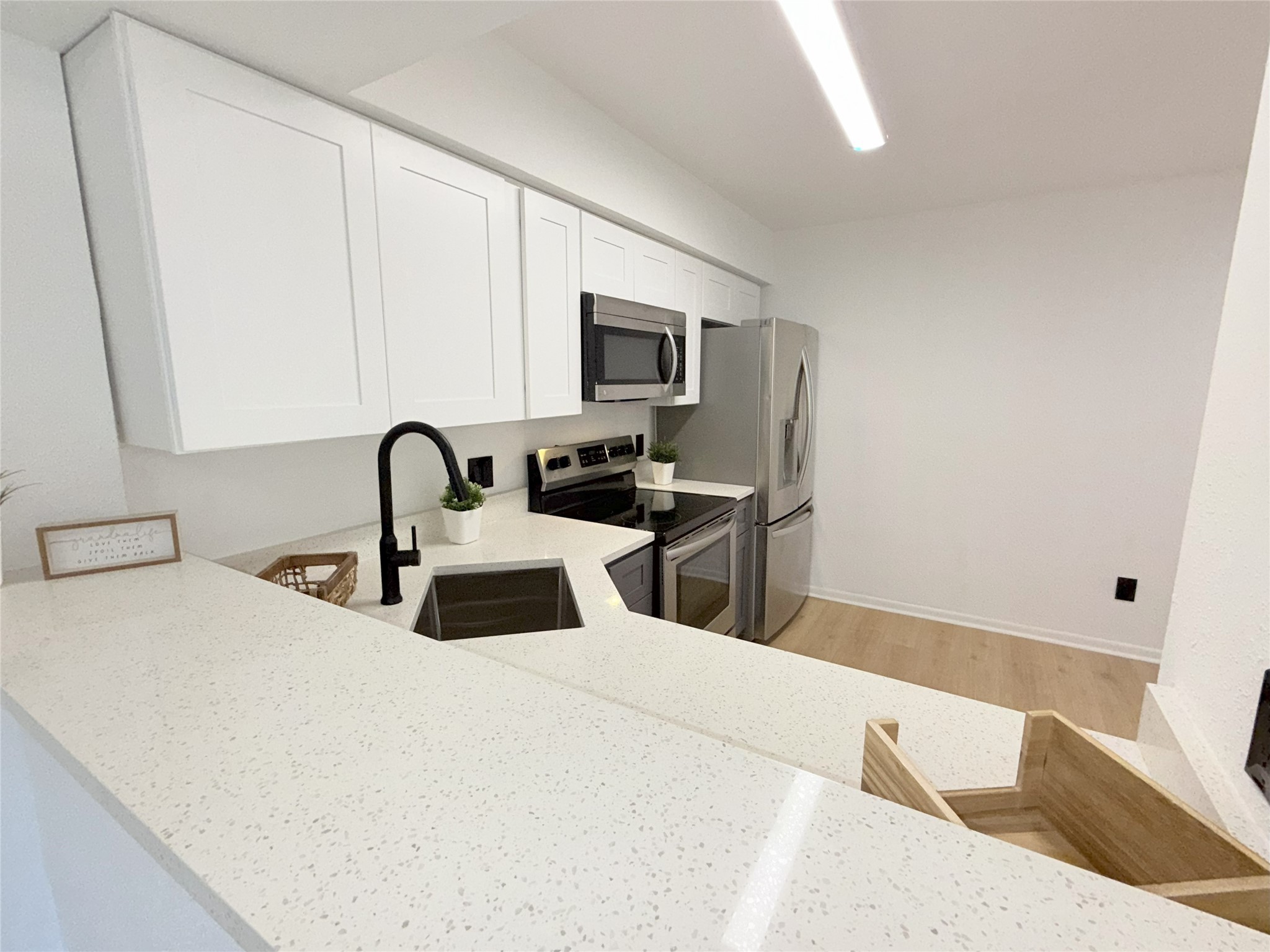 9090 S Braeswood Boulevard 115 Property Photo 5