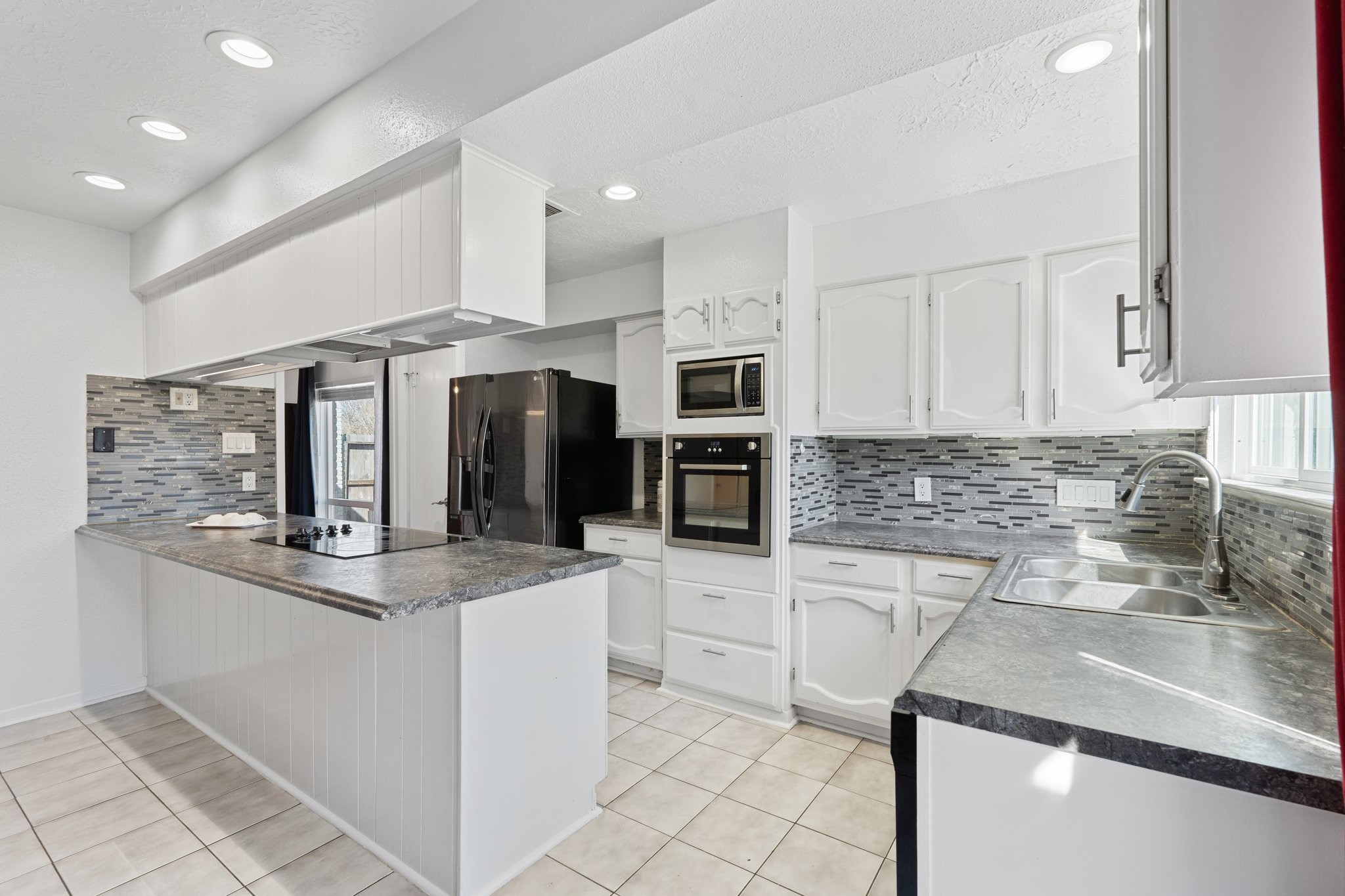 22119 Fincastle Drive Property Photo 1