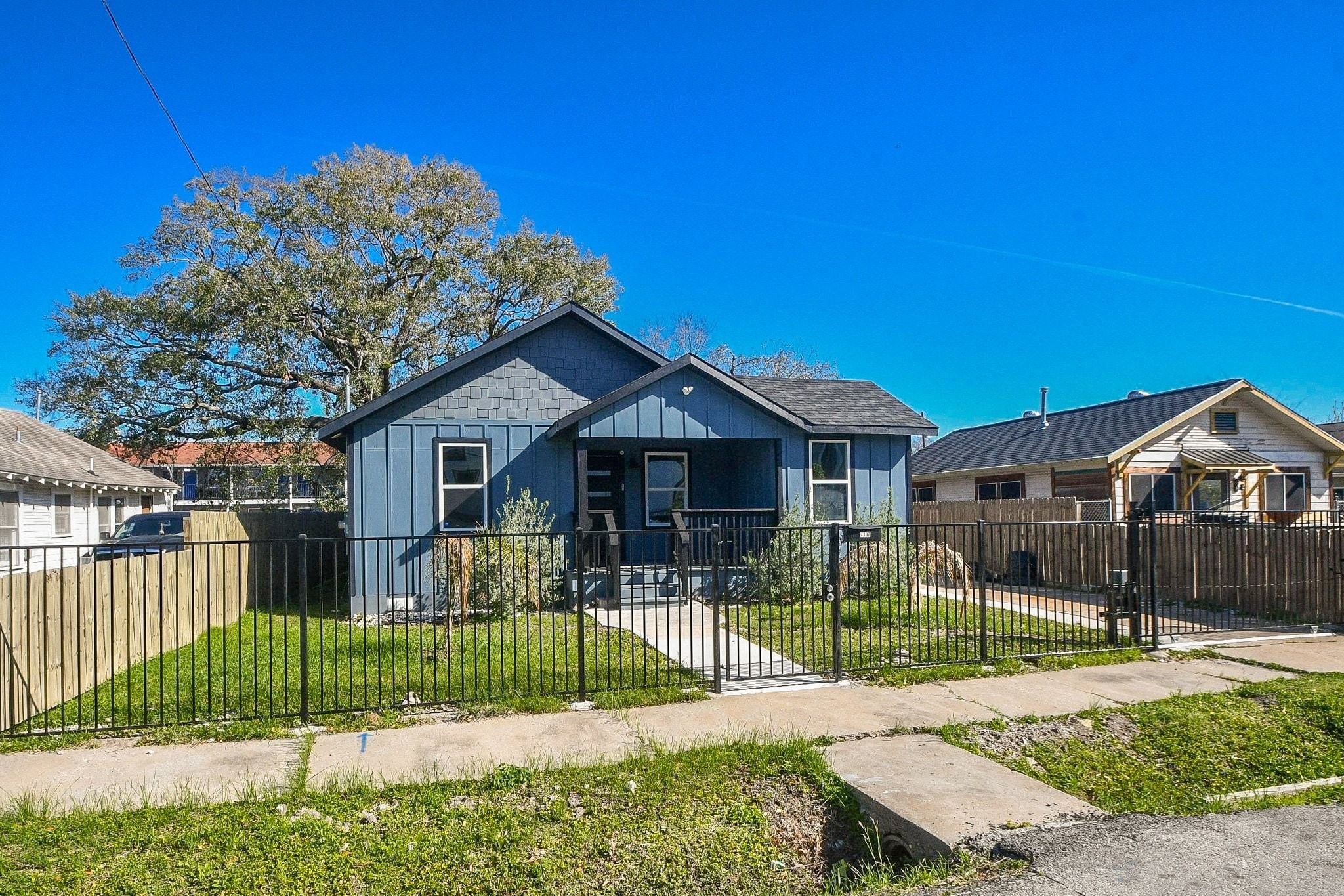 4407 Oats Street Property Photo 3