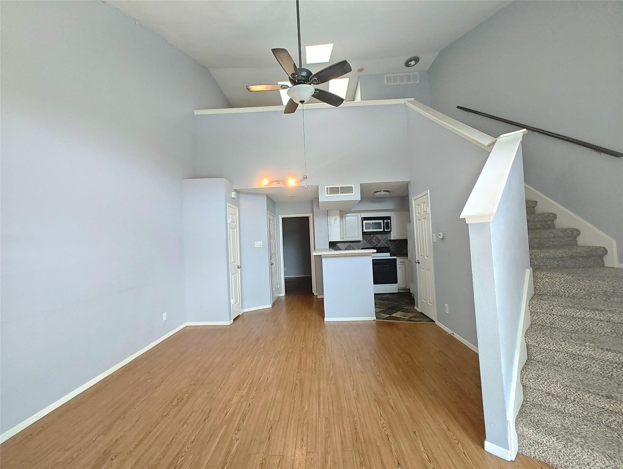 10855 Meadowglen Lane 928 Property Photo 9