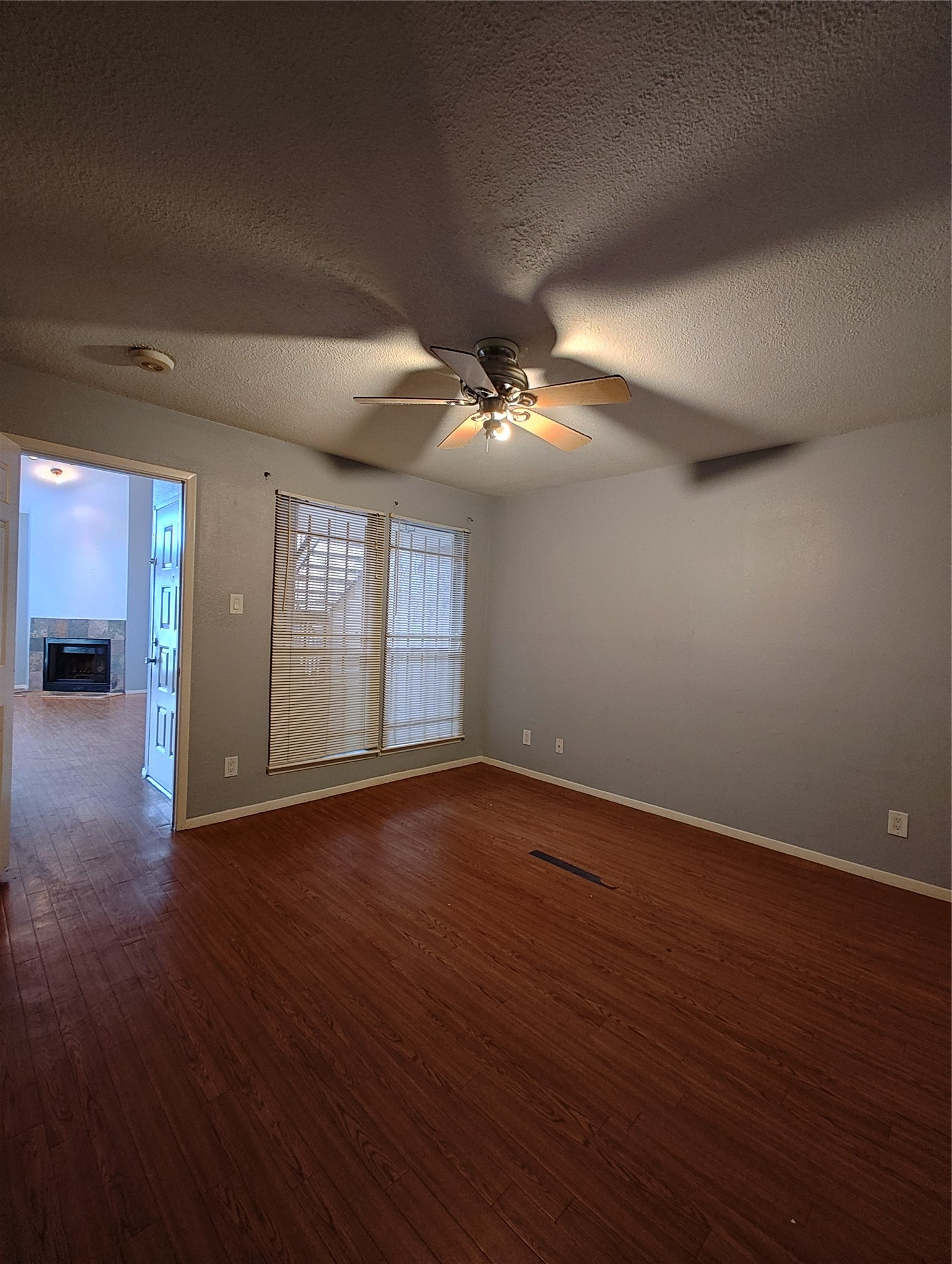10855 Meadowglen Lane 928 Property Photo 13