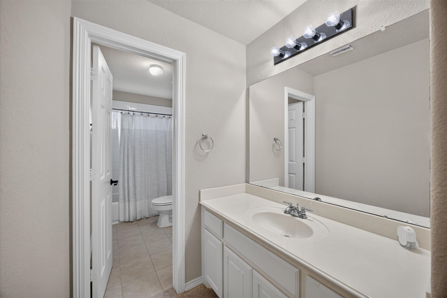 3203 Lakes Of Katy Lane Property Photo 29