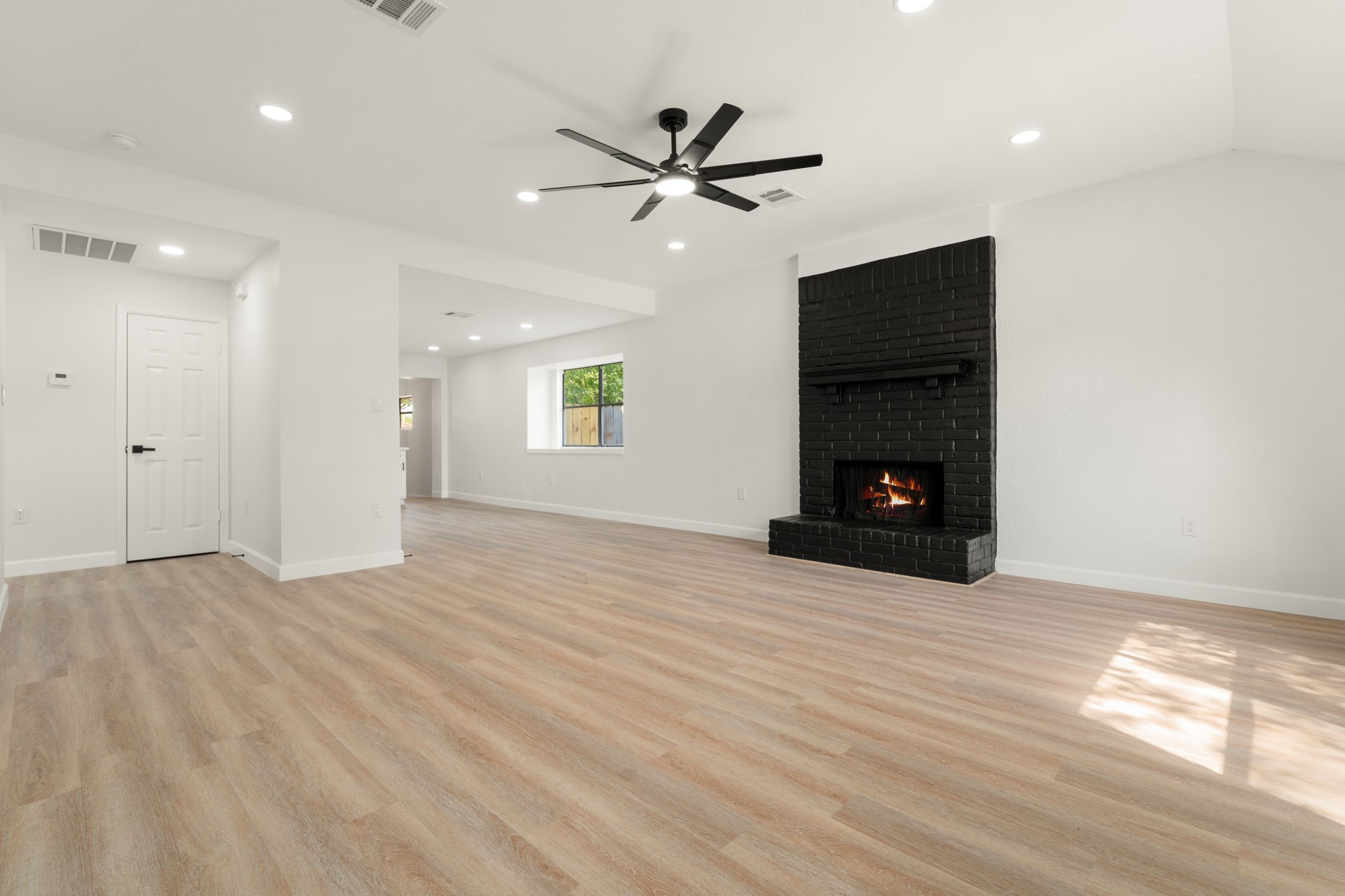 6614 Villarreal Drive Property Photo 3