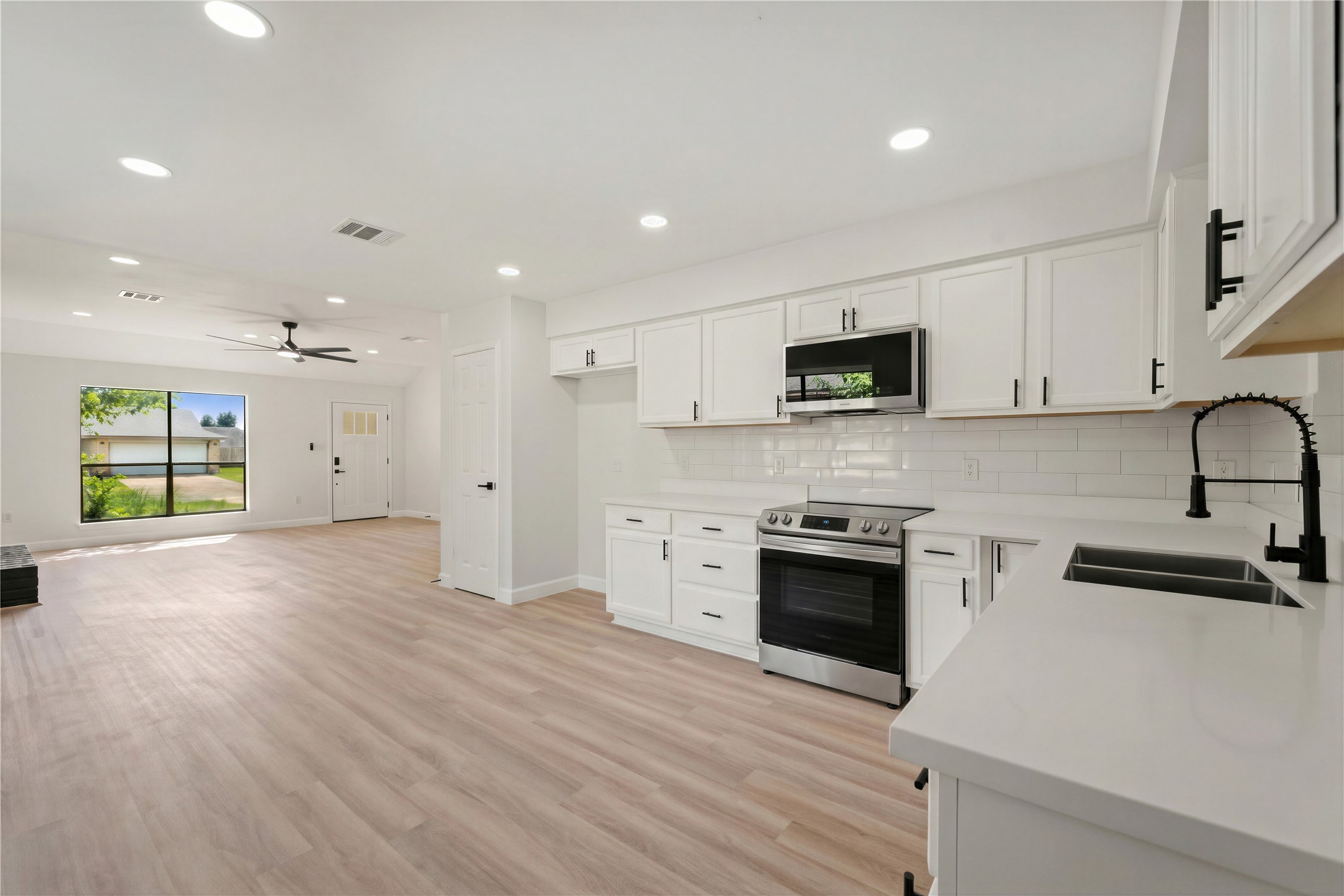 6614 Villarreal Drive Property Photo 8