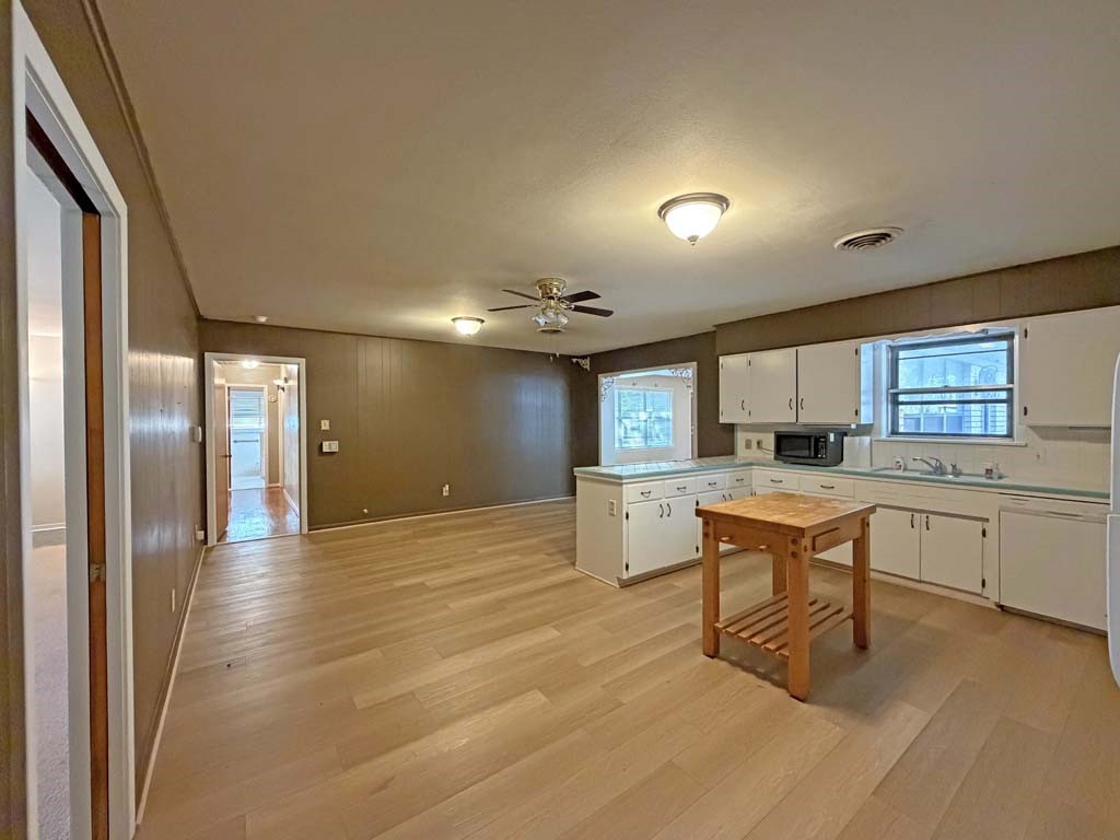 315 N Judson Street Property Photo 4