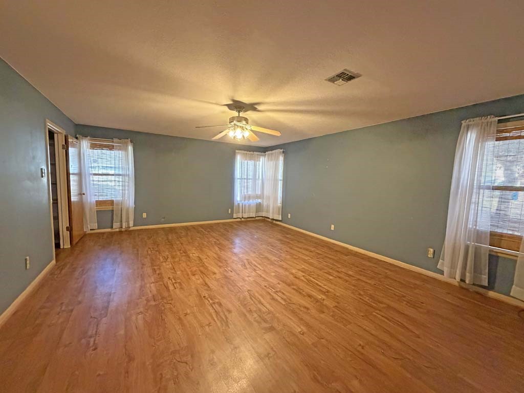 315 N Judson Street Property Photo 8