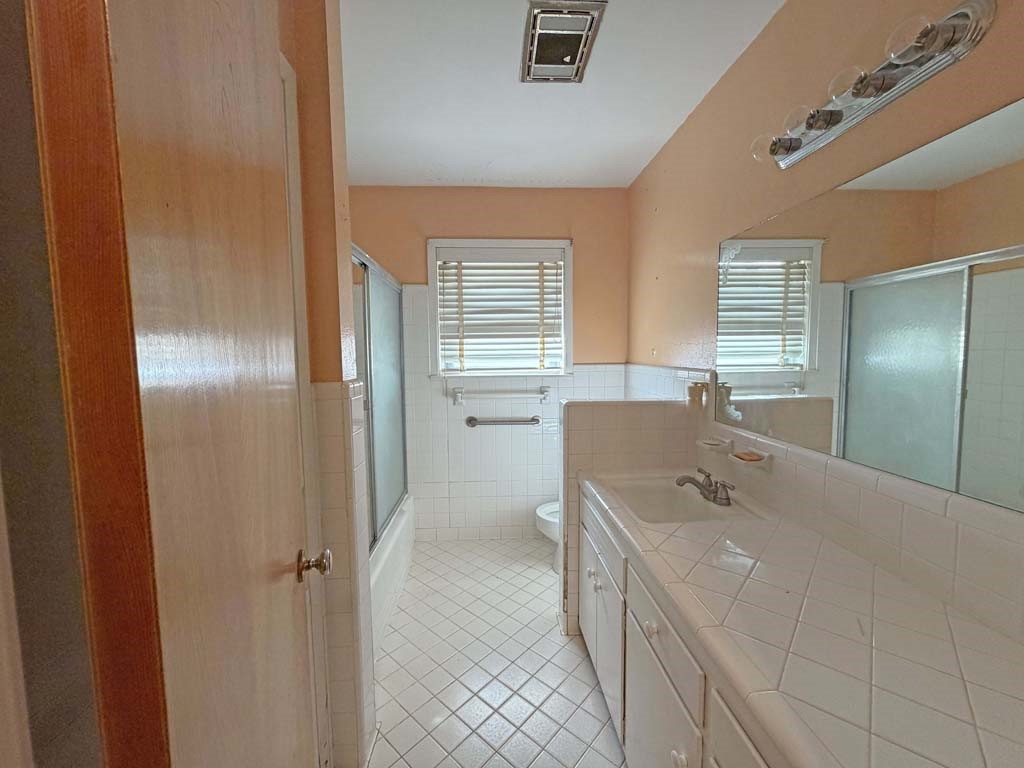 315 N Judson Street Property Photo 16