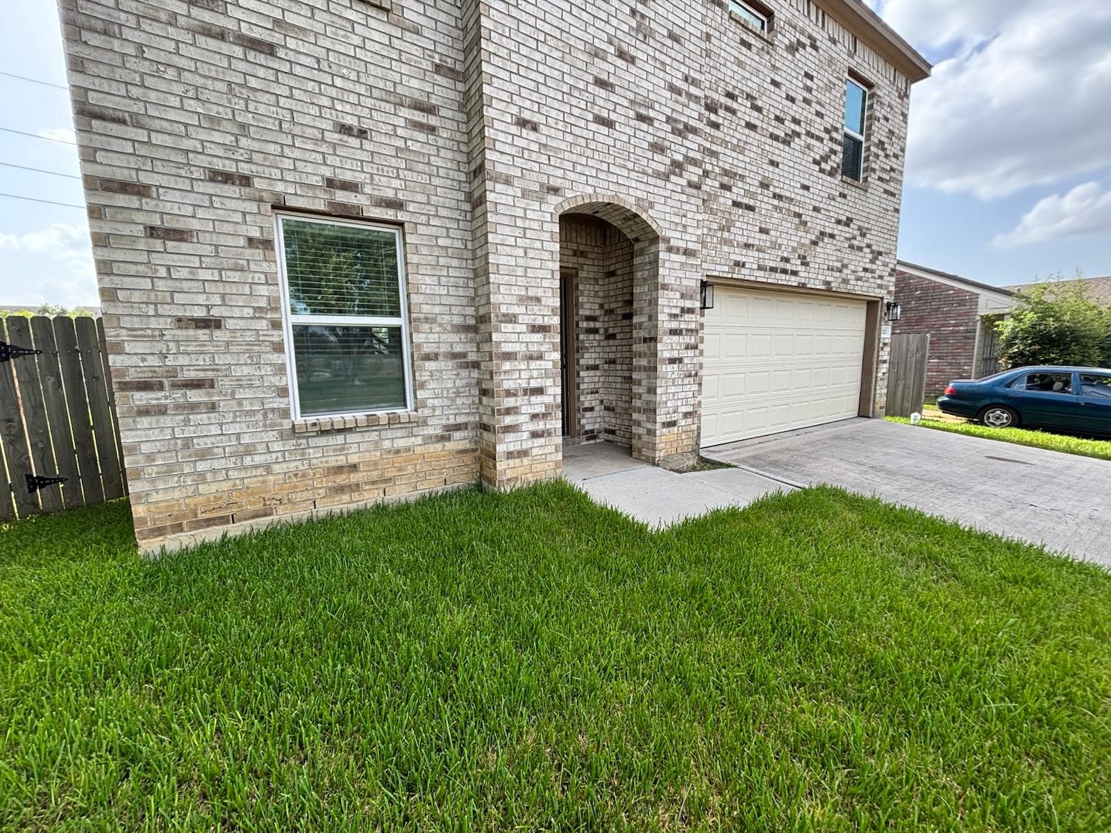 5023 W Harrow Drive Property Photo 3
