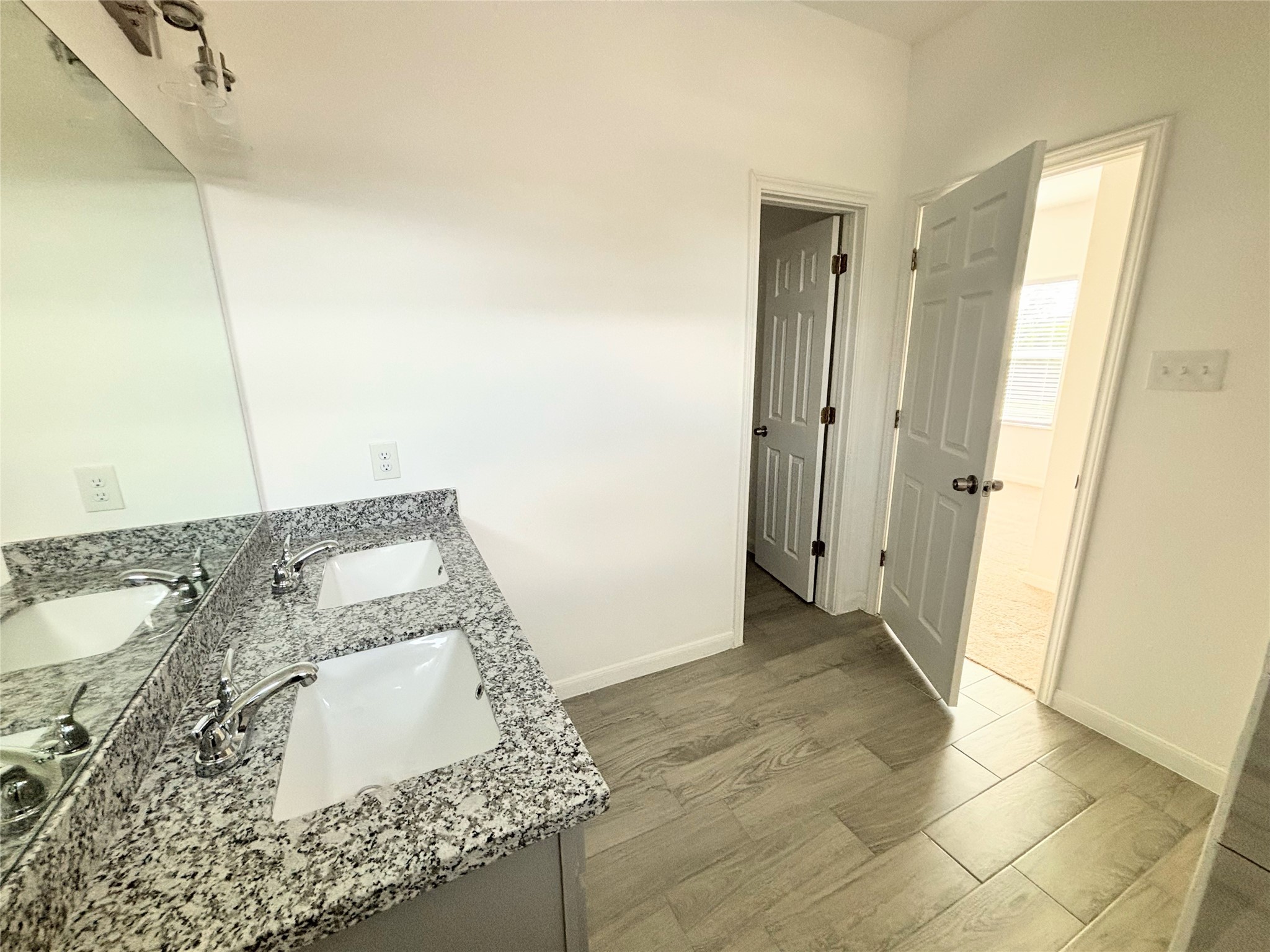 5023 W Harrow Drive Property Photo 18