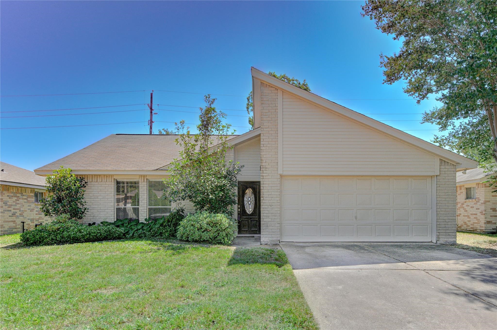 24119 Silversmith Lane Property Photo 1