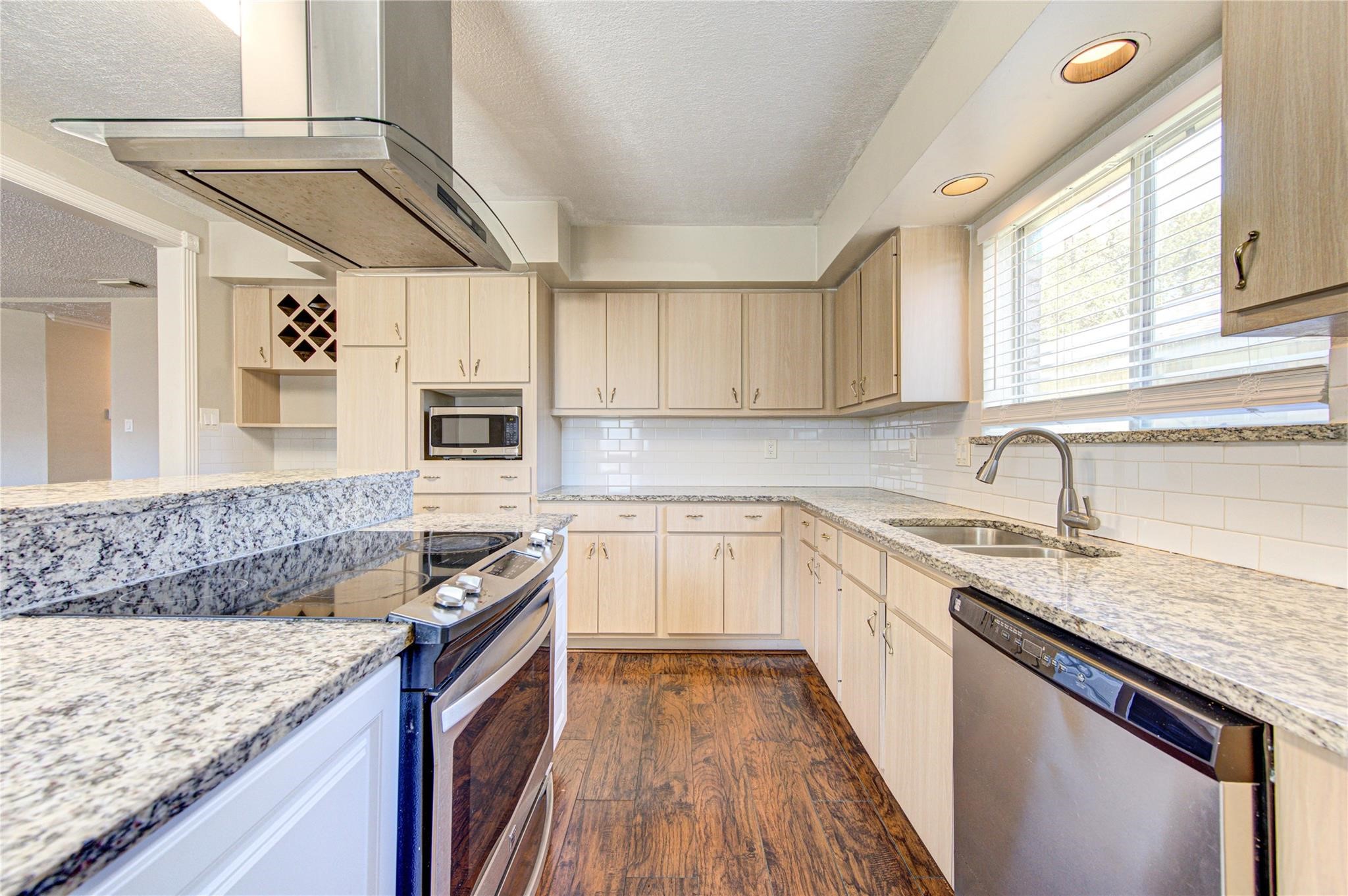 24119 Silversmith Lane Property Photo 4