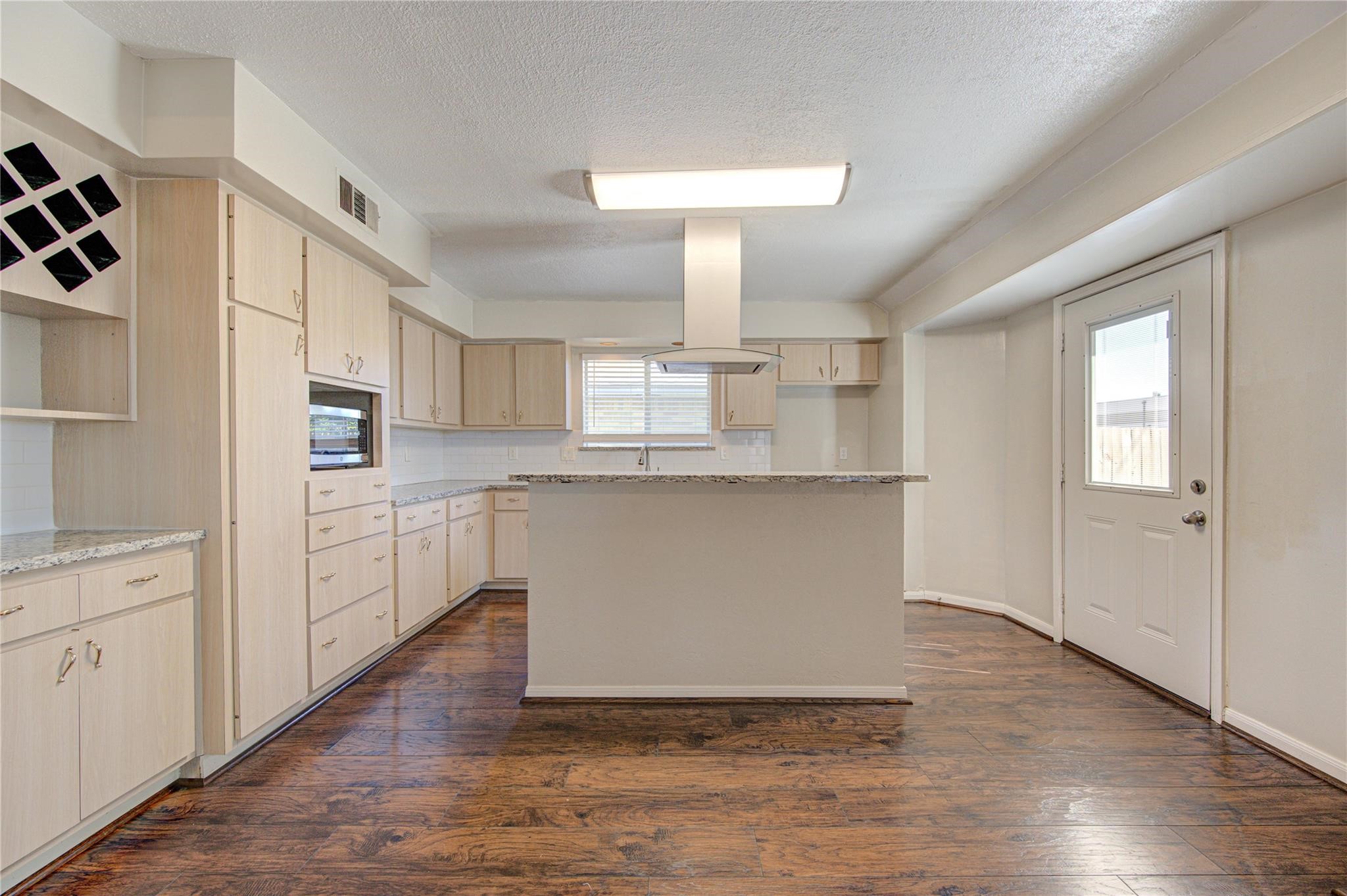 24119 Silversmith Lane Property Photo 6