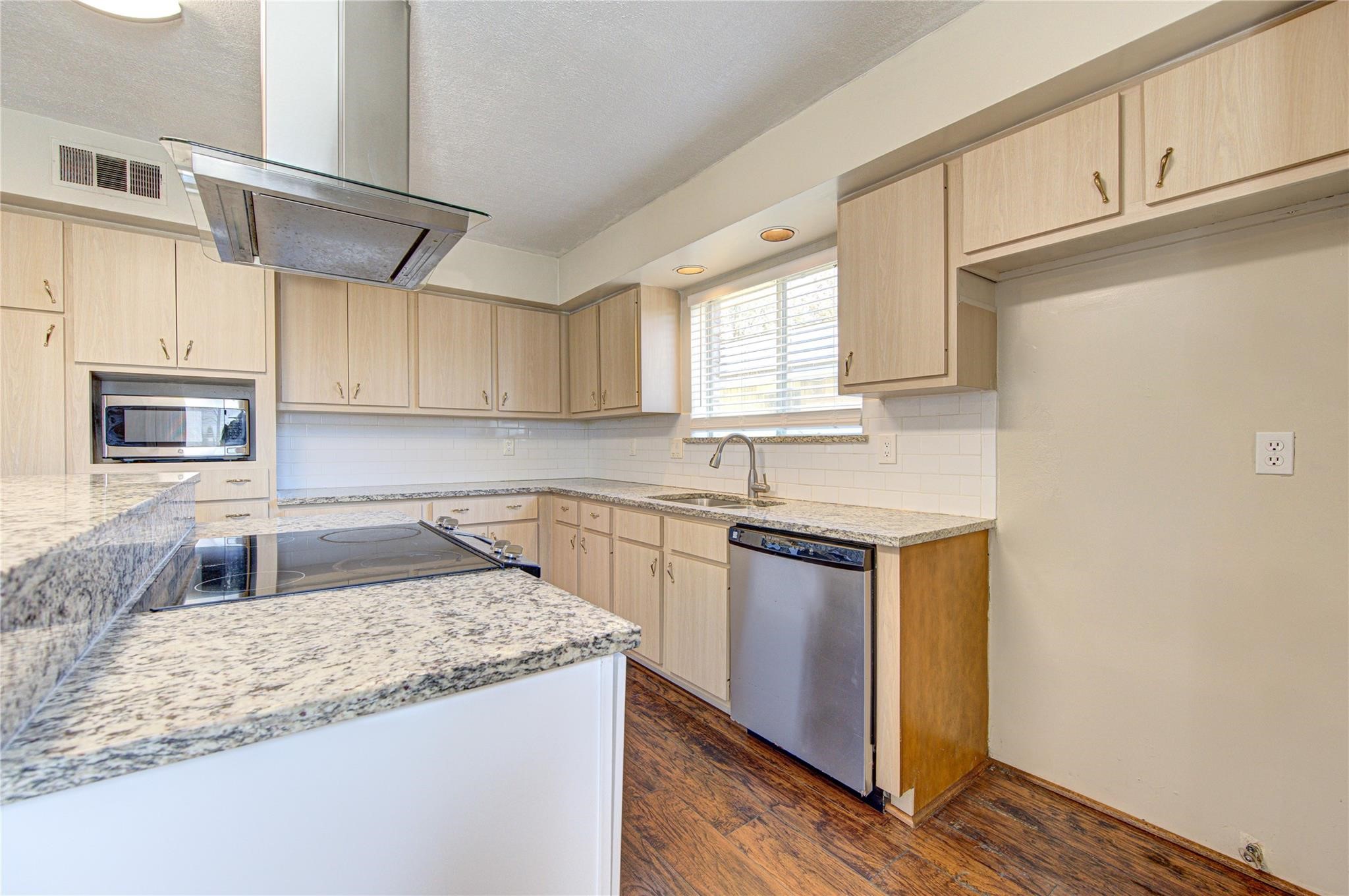 24119 Silversmith Lane Property Photo 8
