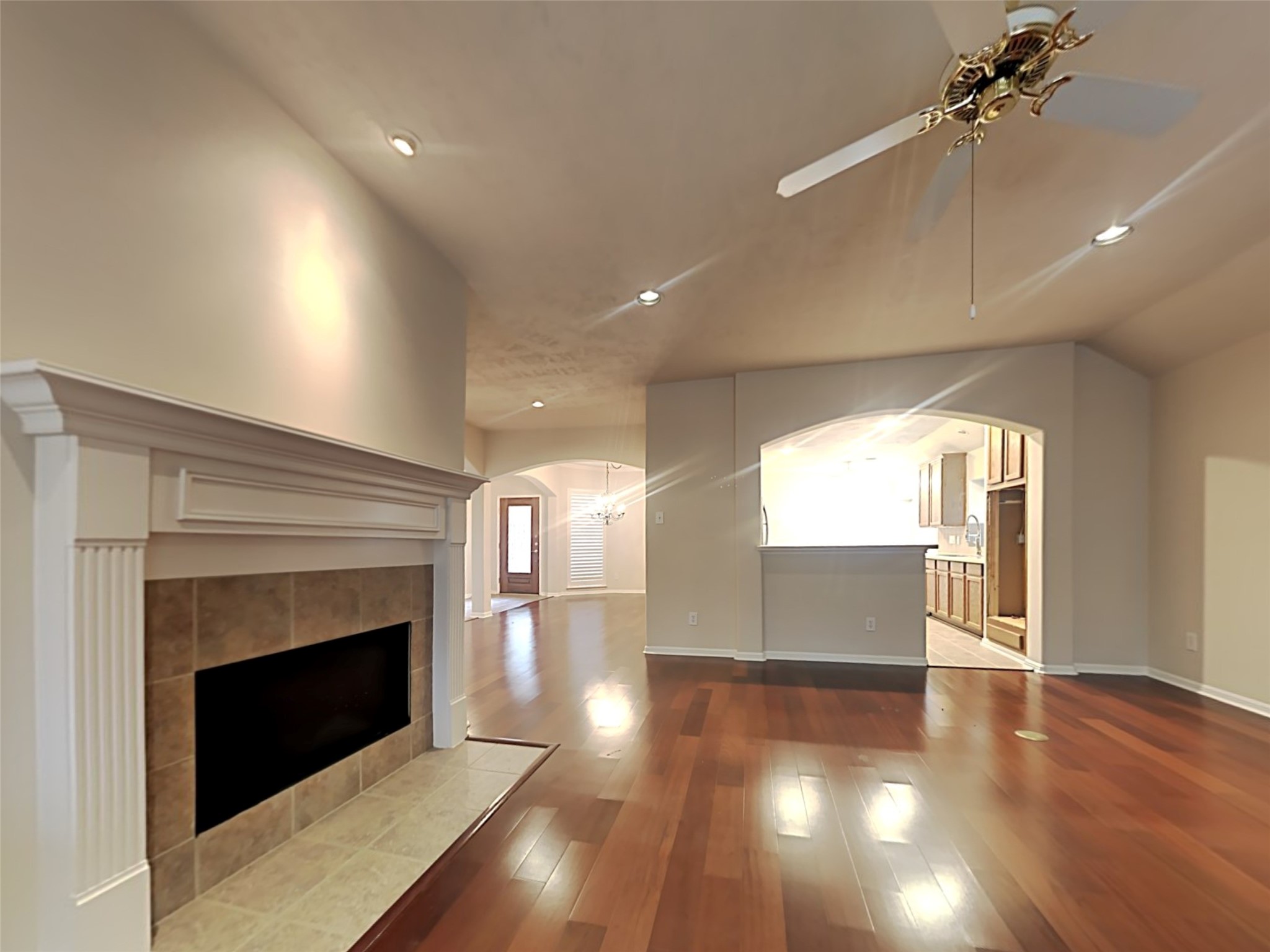155 S Queenscliff Circle Property Photo 6