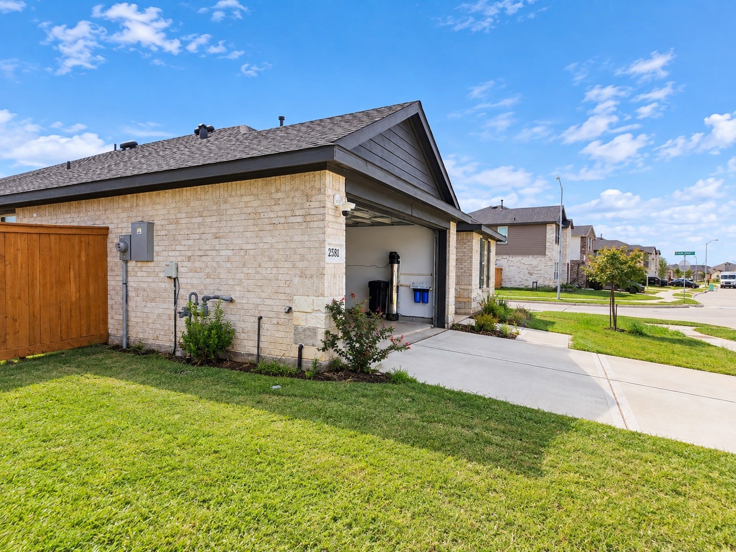27531 Hudson Sands Lane Property Photo 3