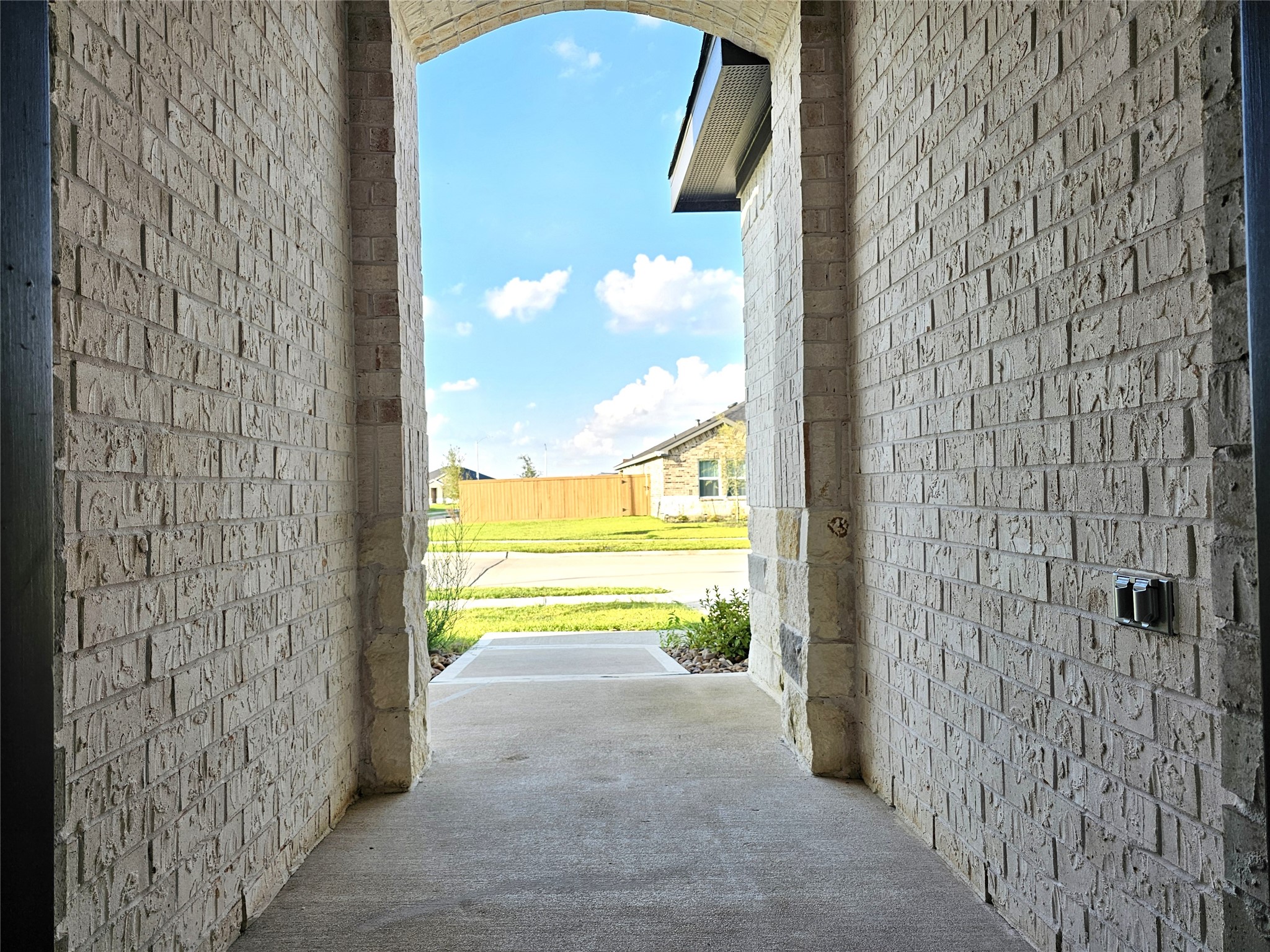 27531 Hudson Sands Lane Property Photo 4