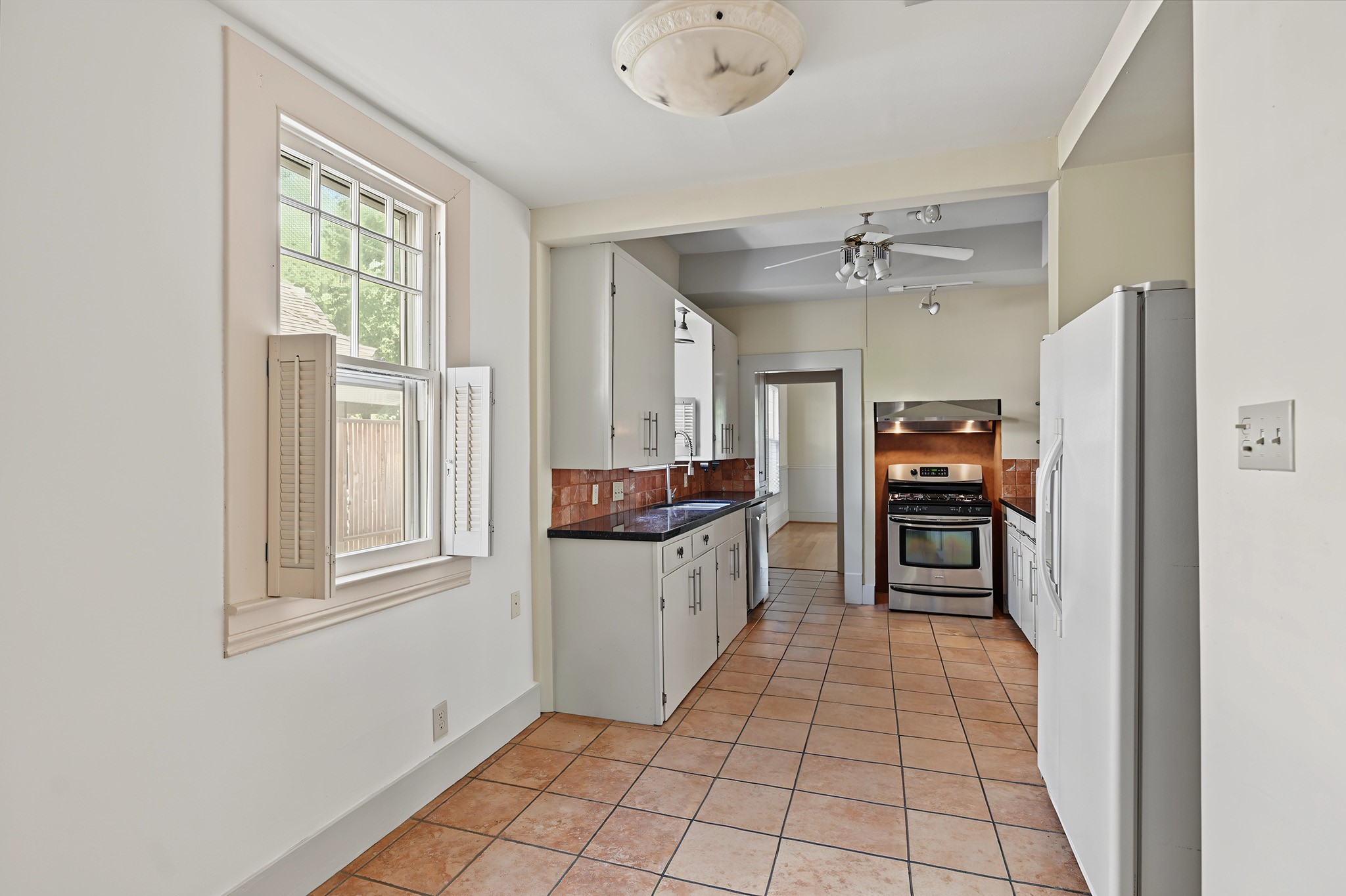 1335 Harvard Street Property Photo 11
