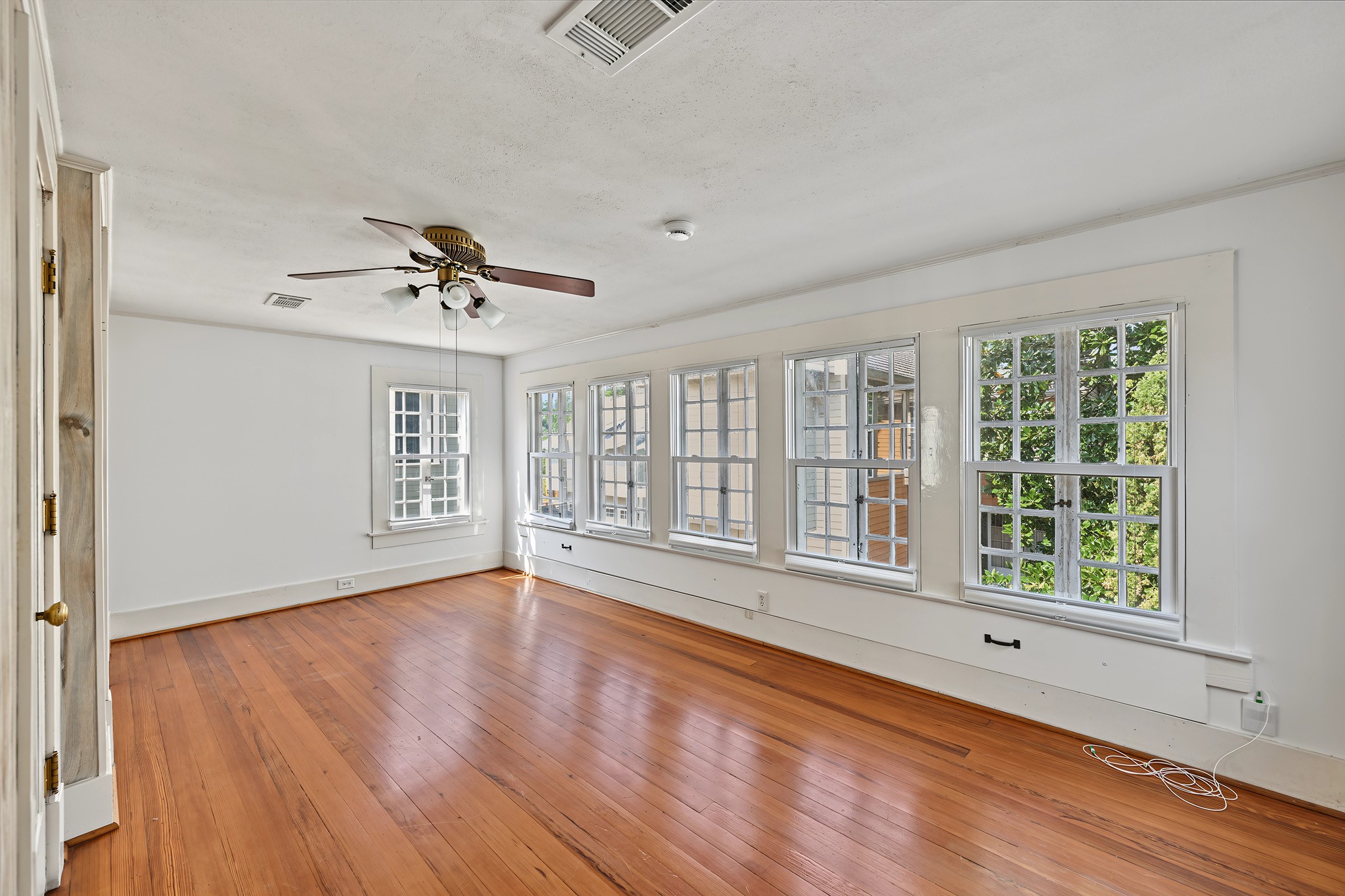 1335 Harvard Street Property Photo 16