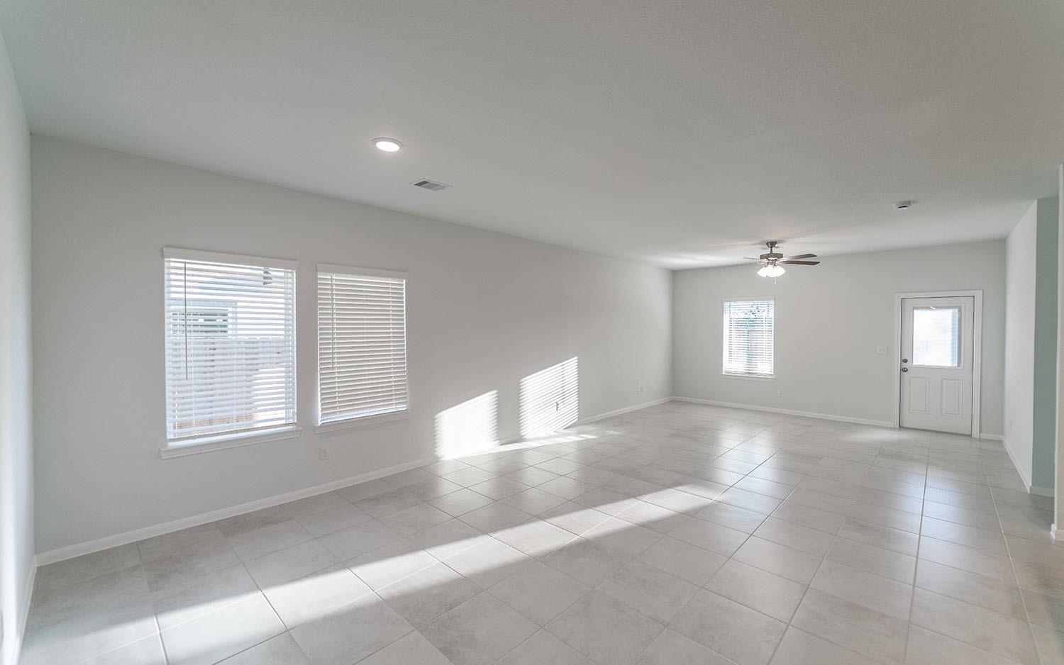 10633 Altitude Way Property Photo 3