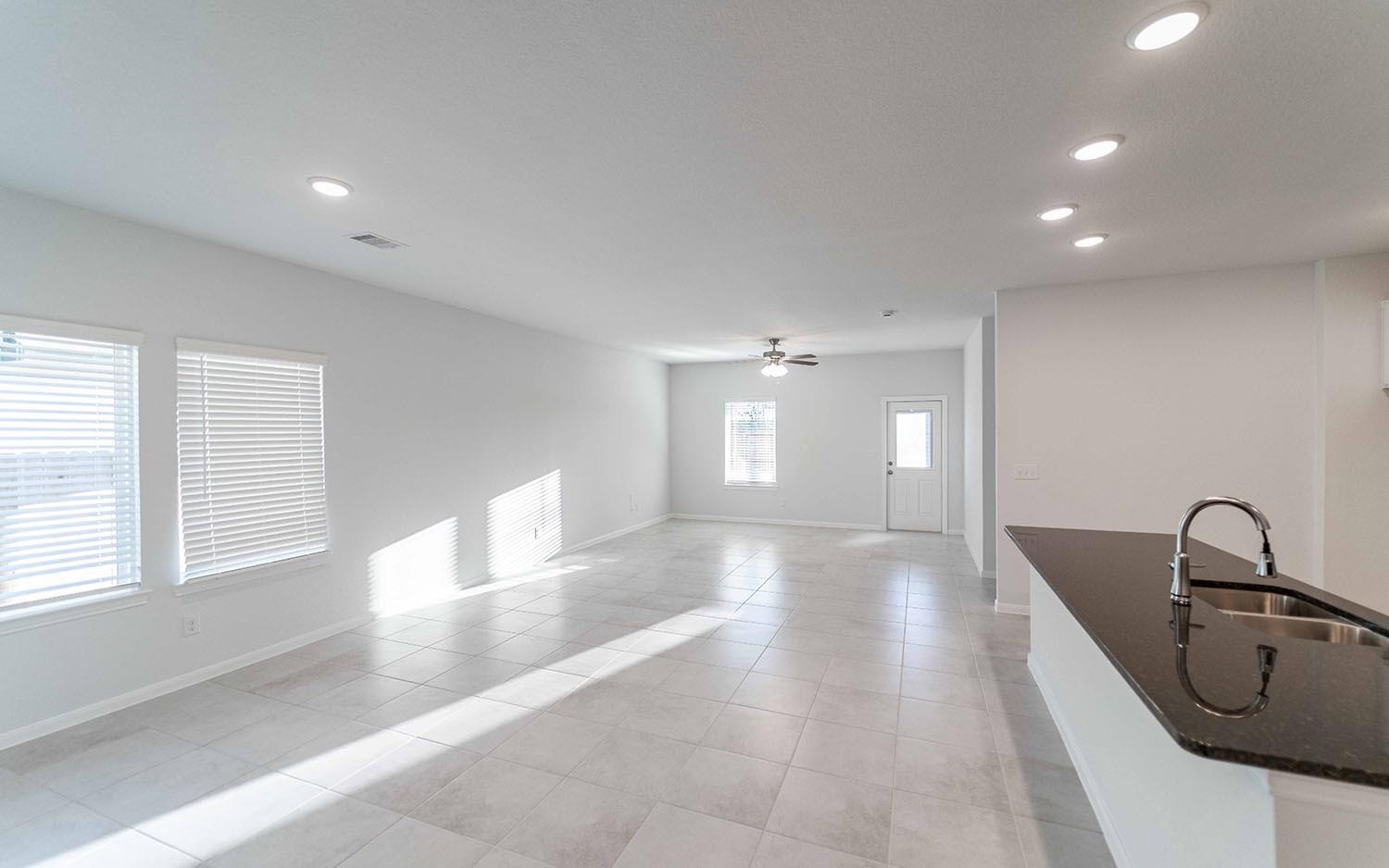 10633 Altitude Way Property Photo 4