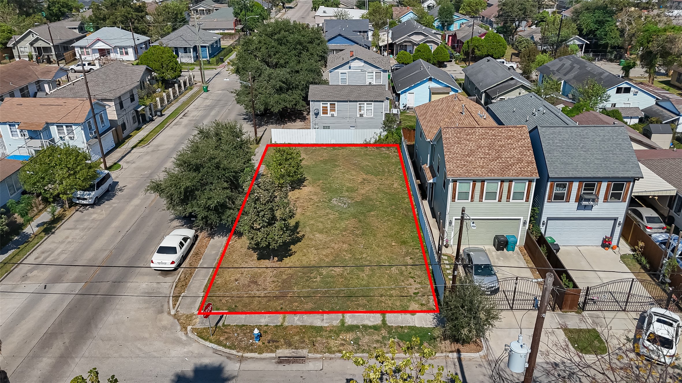 908 N Cesar Chavez Boulevard Property Photo 1