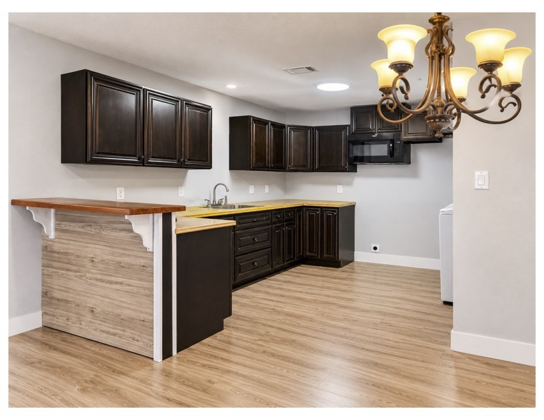 8004 Beechnut Street Property Photo 1