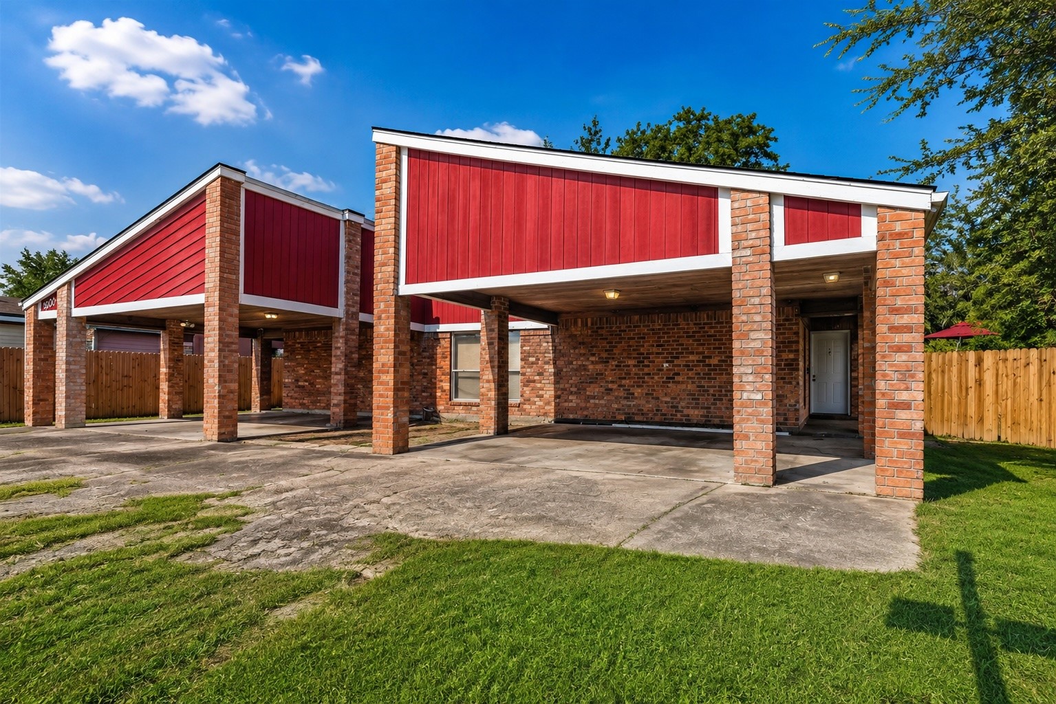 8004 Beechnut Street Property Photo 6
