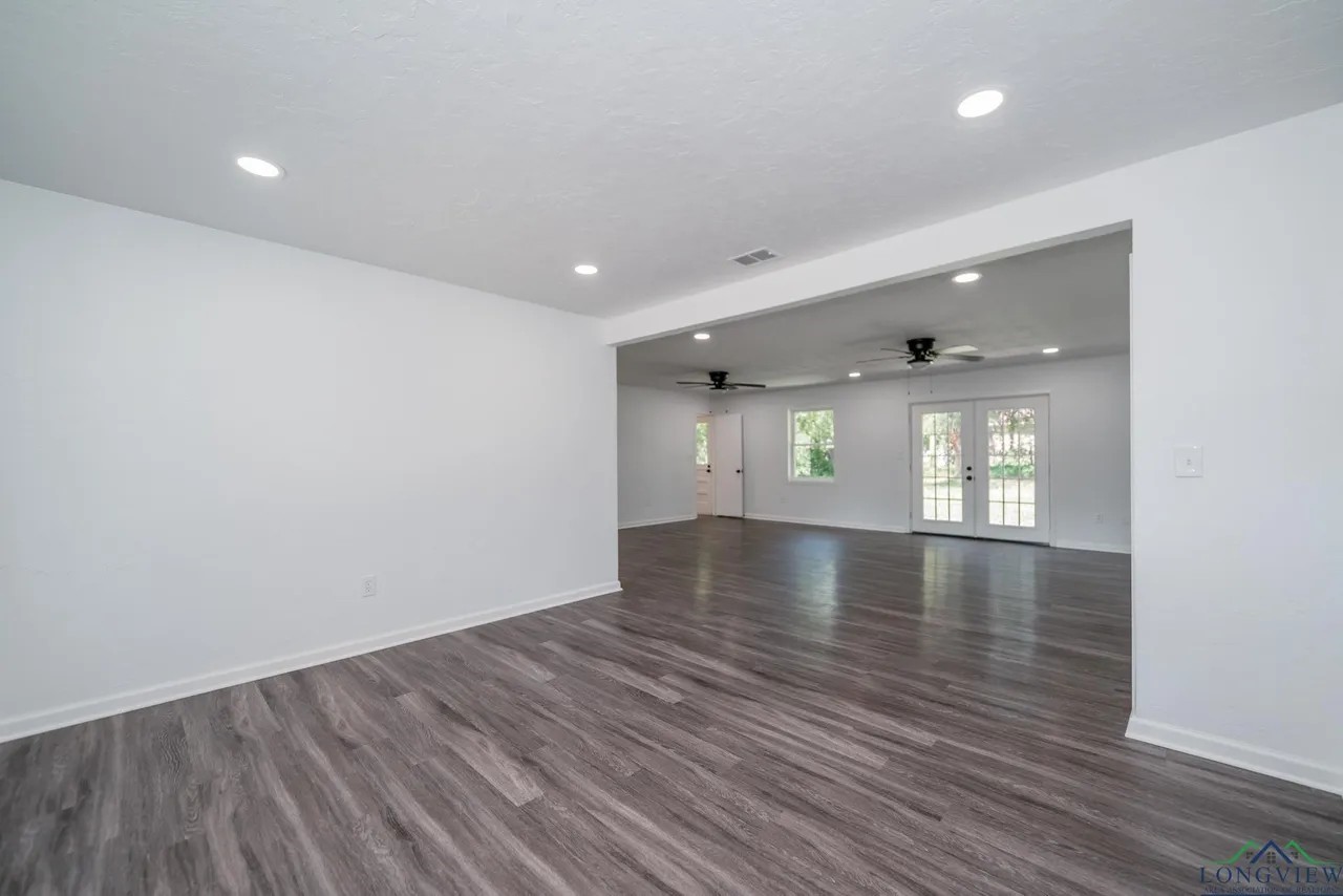 405 Pecan Property Photo 11